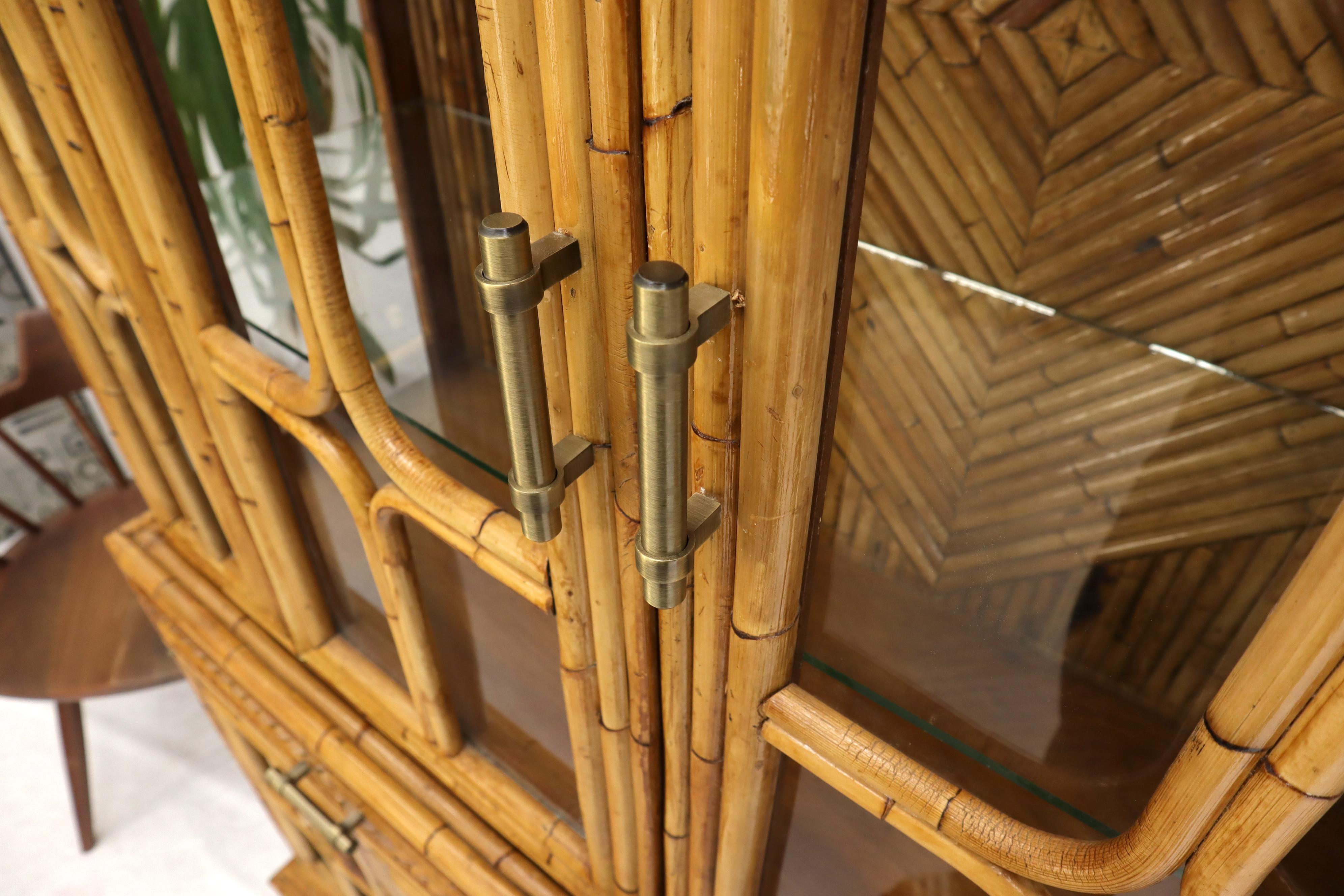Orientalisches Curio- Sideboard aus Bambus und Rattan im asiatischen Oriental-Stil im Angebot 5