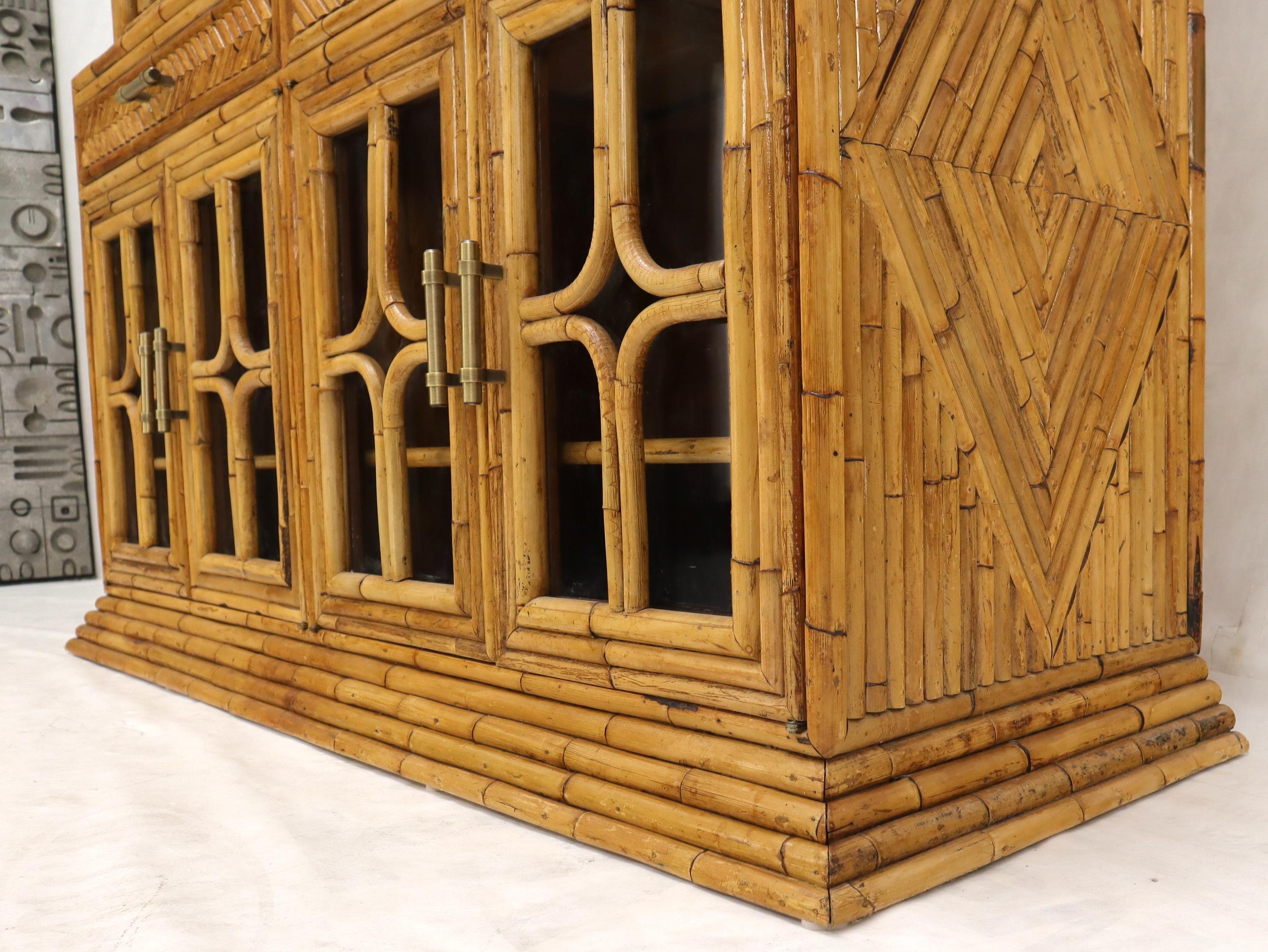 Orientalisches Curio- Sideboard aus Bambus und Rattan im asiatischen Oriental-Stil im Angebot 9