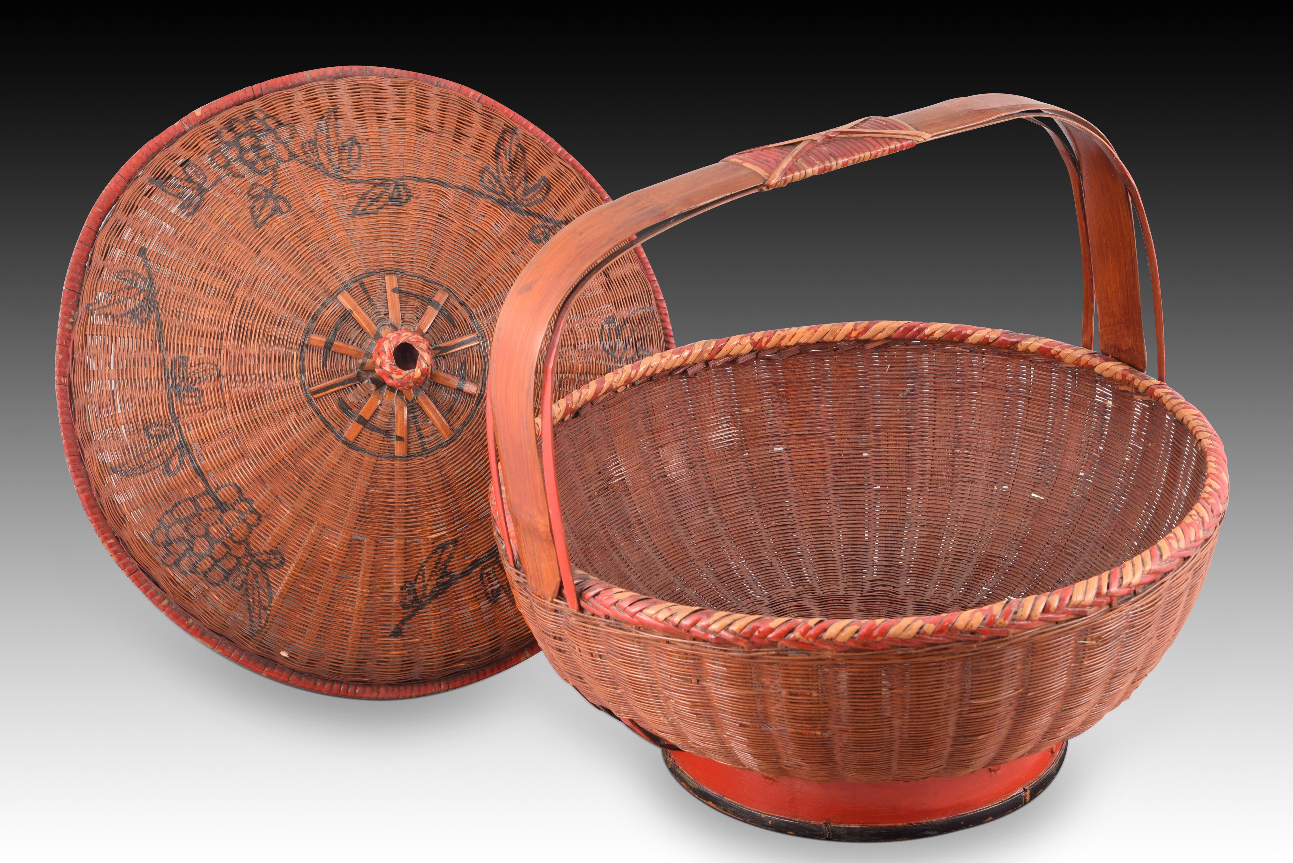 20th Century Oriental basket. 19th-20th centuries.  For Sale
