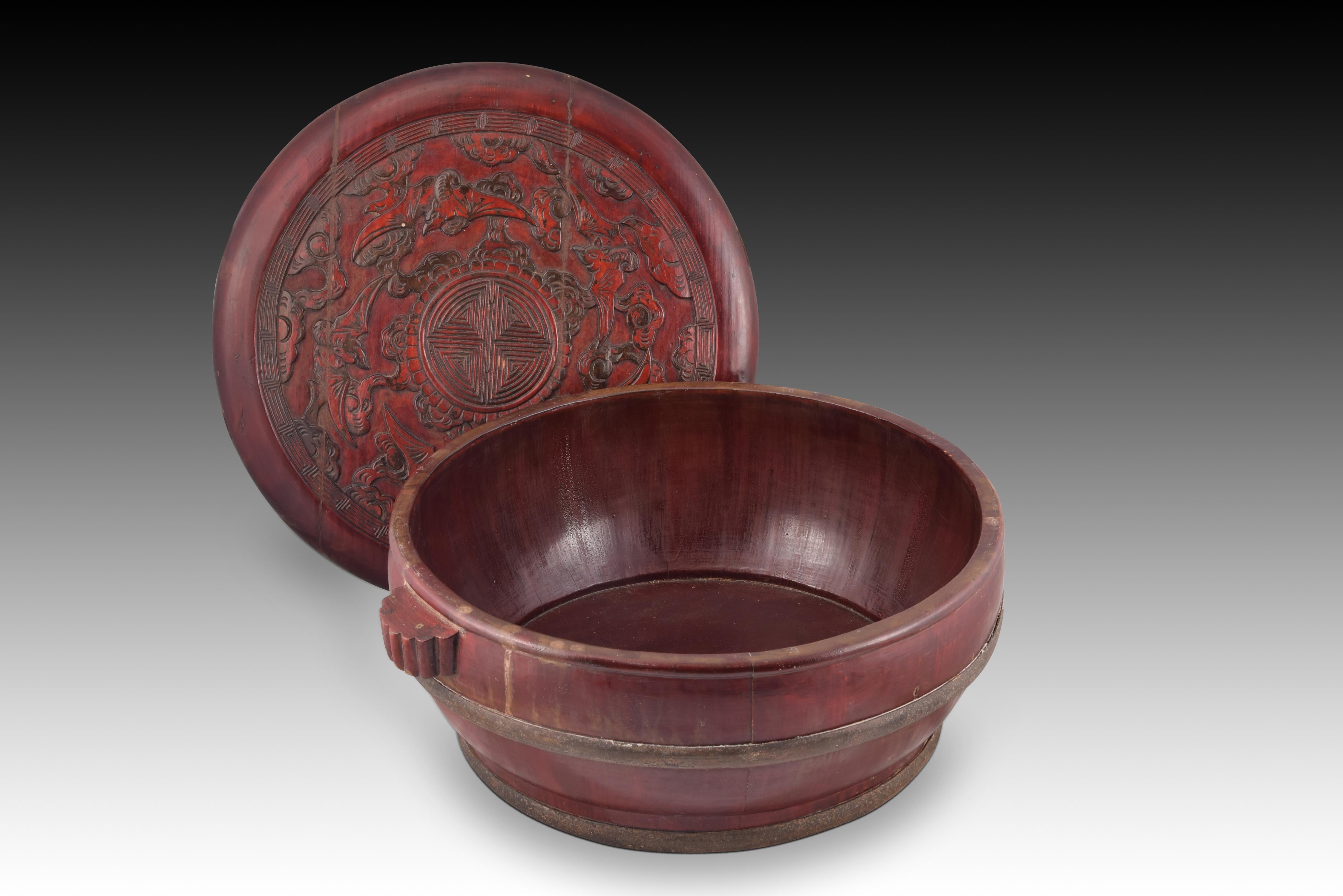 Asian Oriental basket or box. Carved and lacquered wood, etc. Around 1950, p China. For Sale