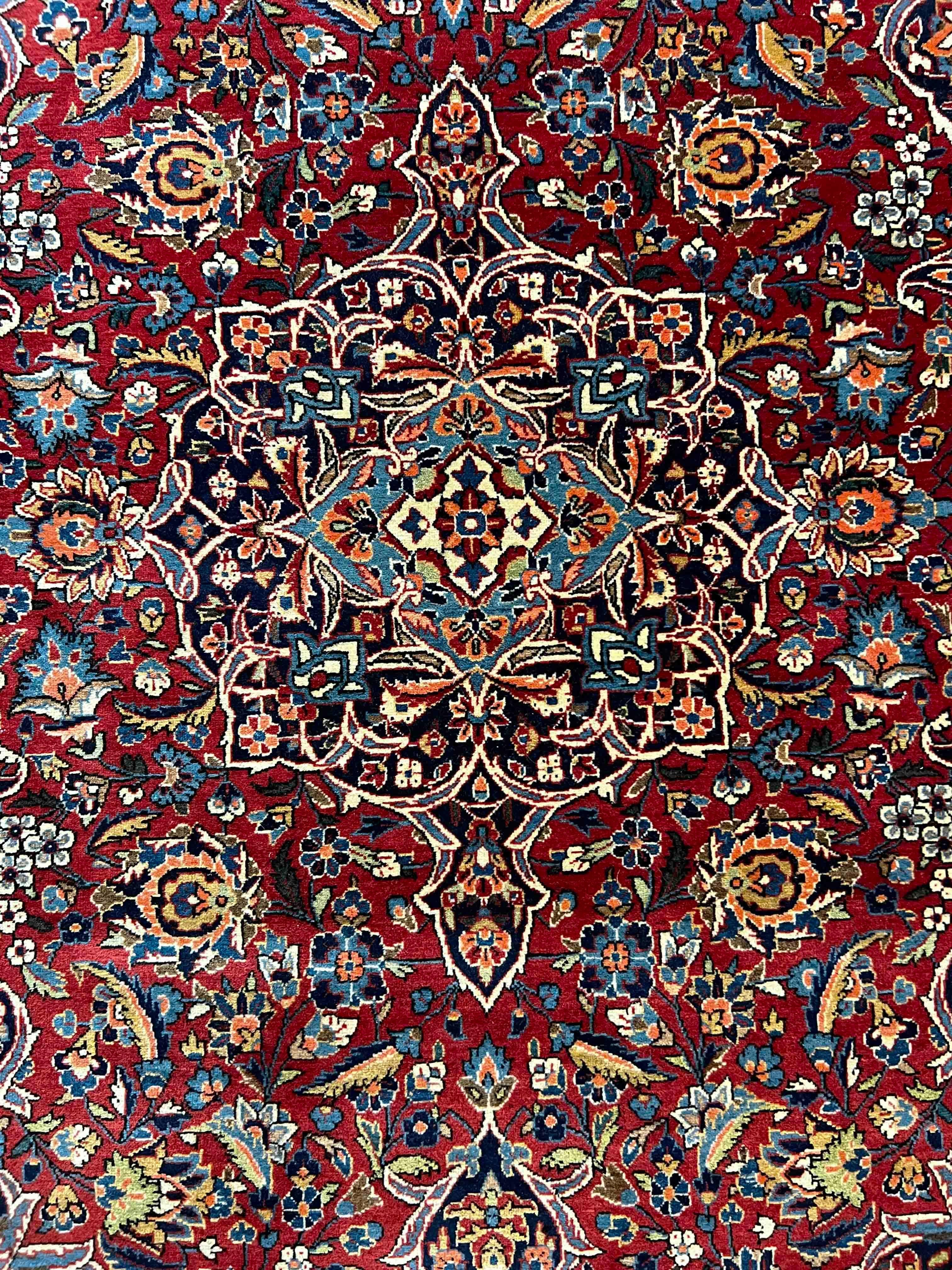 Orientteppich, 20. Jahrhundert - N° 731 im Angebot 6