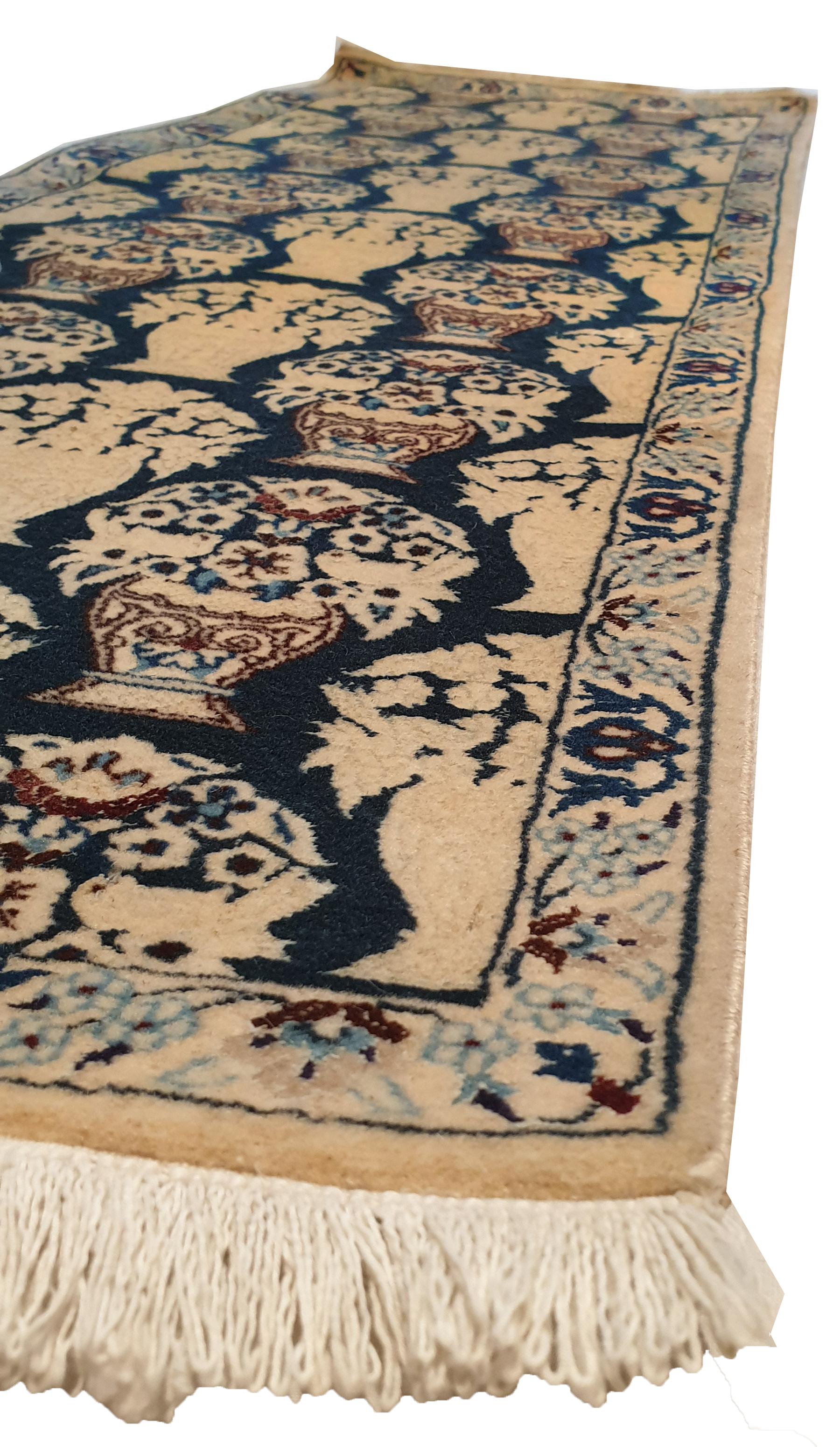 Rustic 745 - Oriental Carpet, 20th Century, Wool and silk For Sale