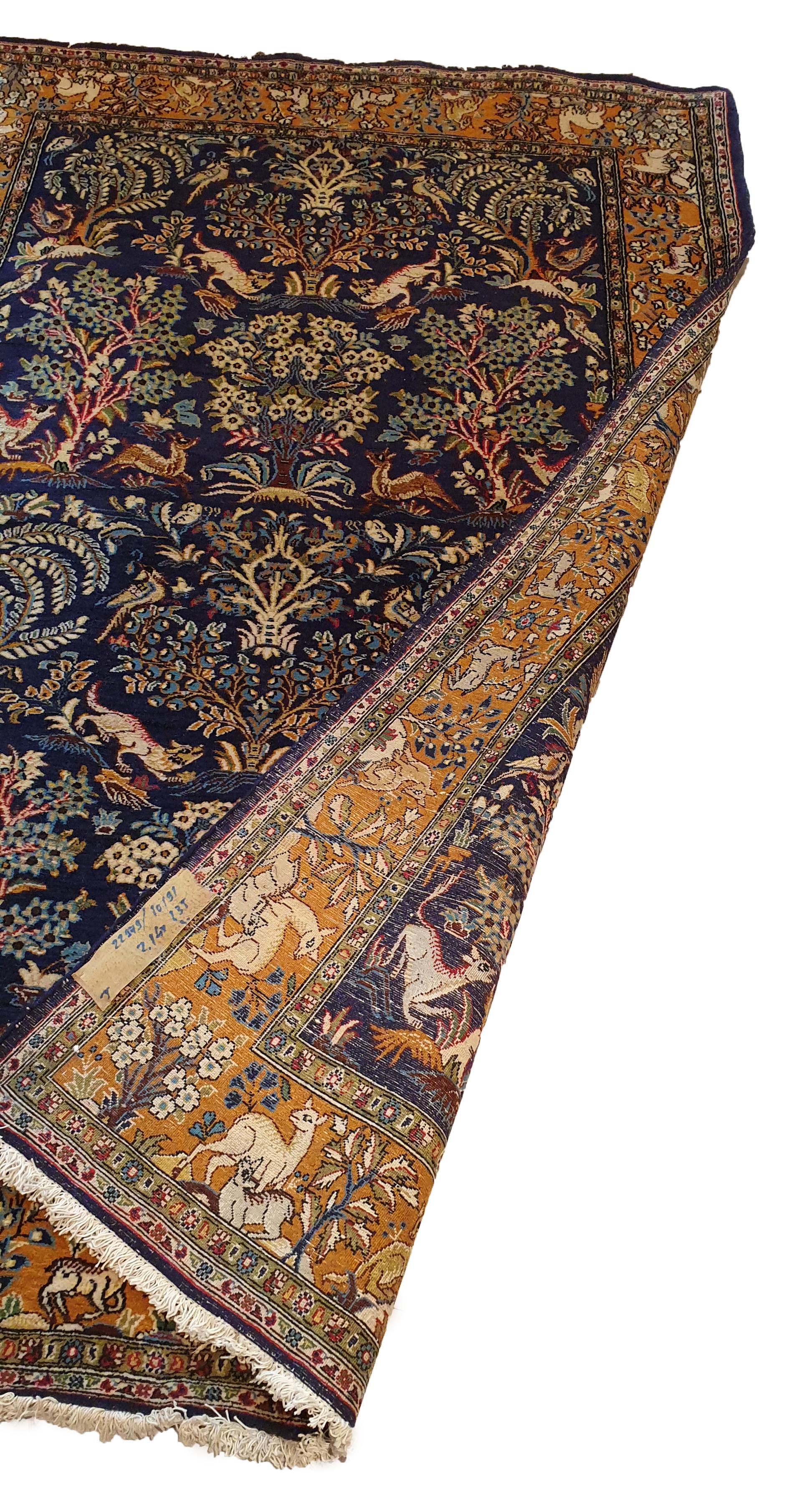 Oriental Carpet, Handwoven 19th Century In Good Condition In Paris, FR