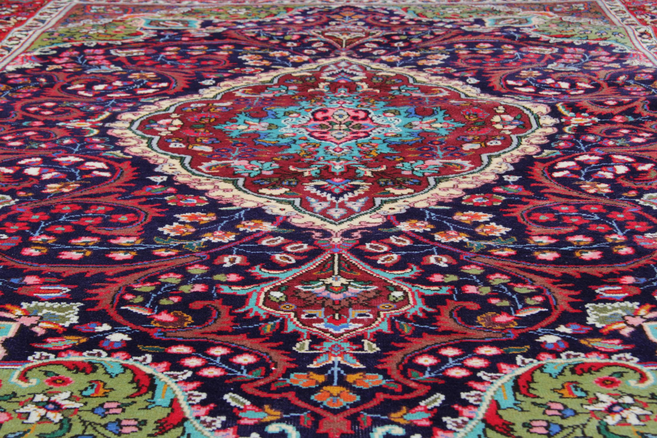 Orientalischer Teppich, rot, große Vintage-Wollteppiche für das Wohnzimmer (Stickerei) im Angebot