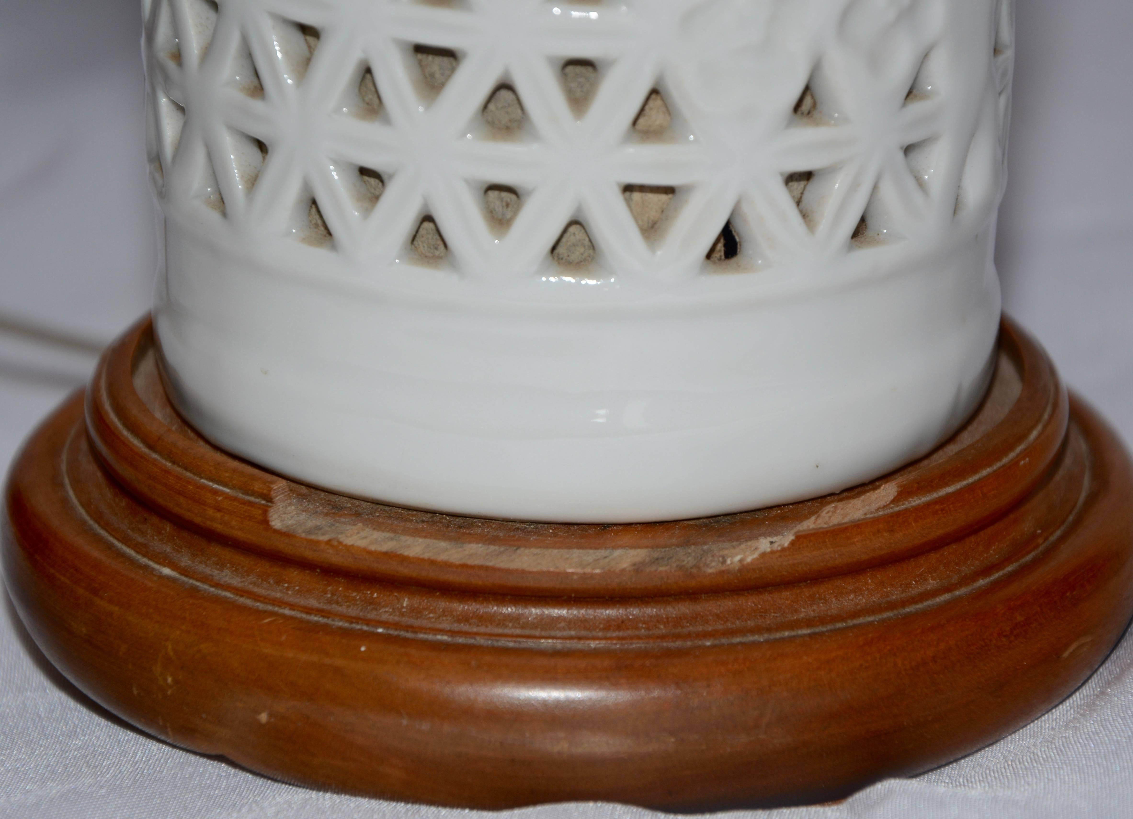 Brass Oriental Ceramic Blanc-de-Chine Lamp Midcentury For Sale