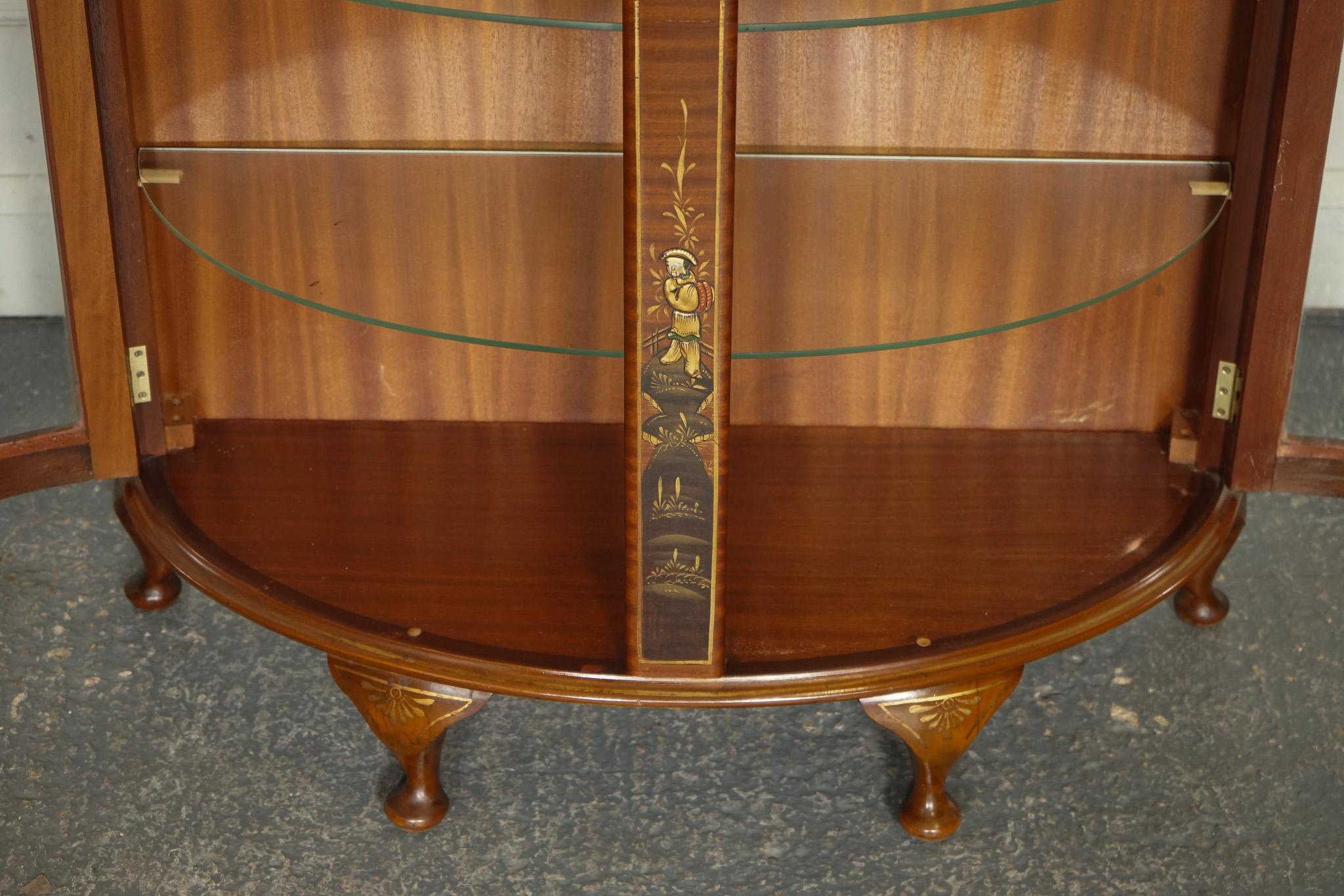 mueble vitrina oriental chino con estantes de cristal en venta 6