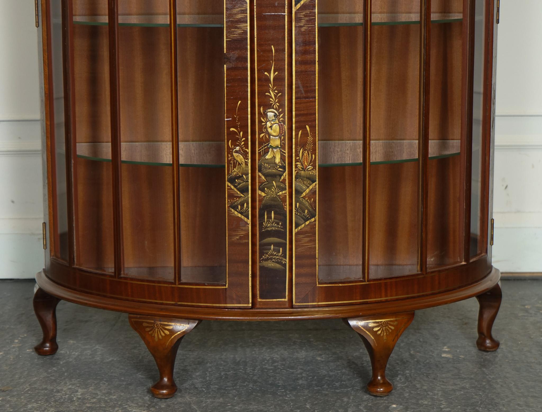 mueble vitrina oriental chino con estantes de cristal siglo XX en venta