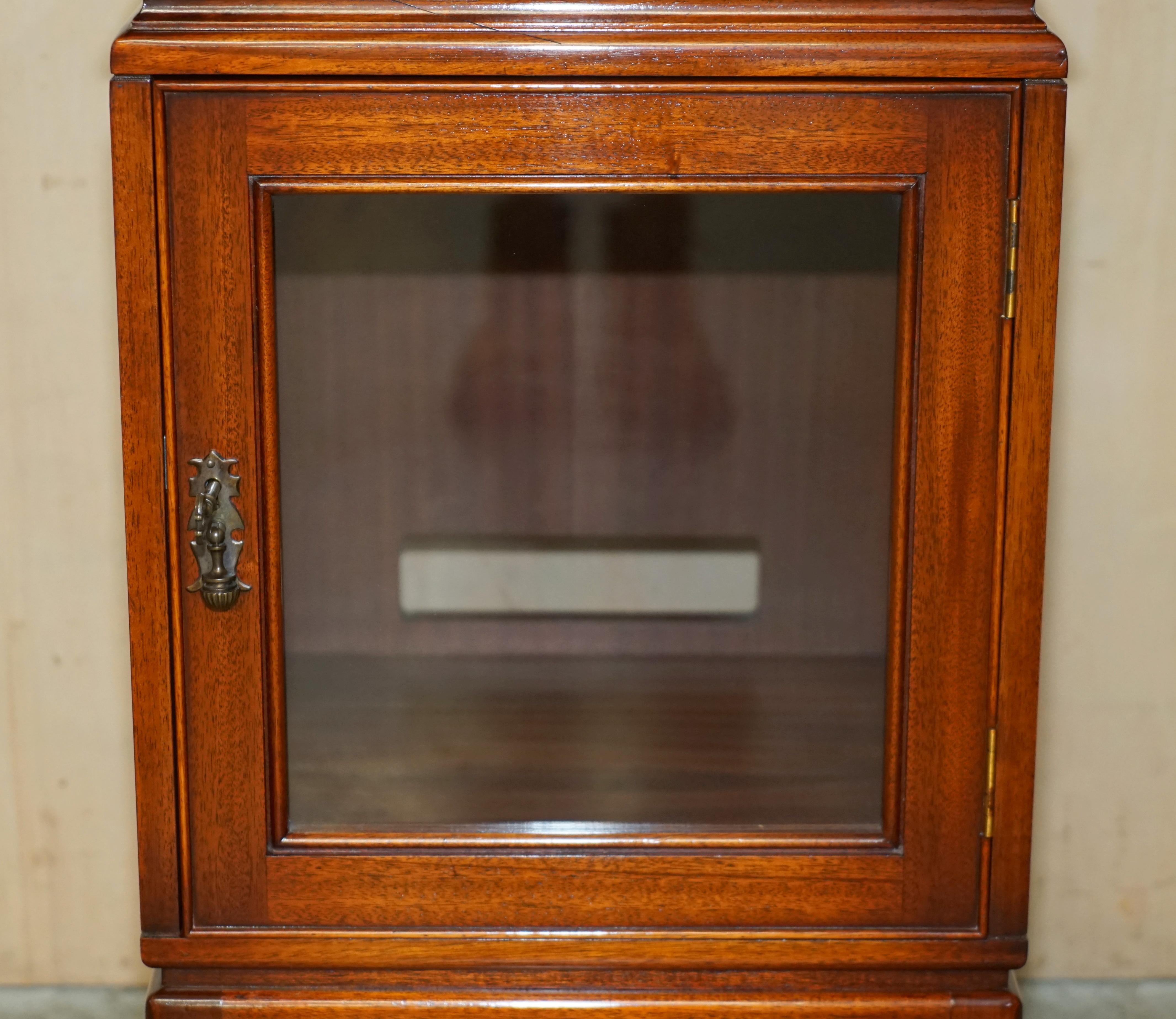 Glass ORIENTAL CHINESE STYLE TEAK SiDE TABLE SIZED CABINET FOR MEDIA BOX STORAGE For Sale