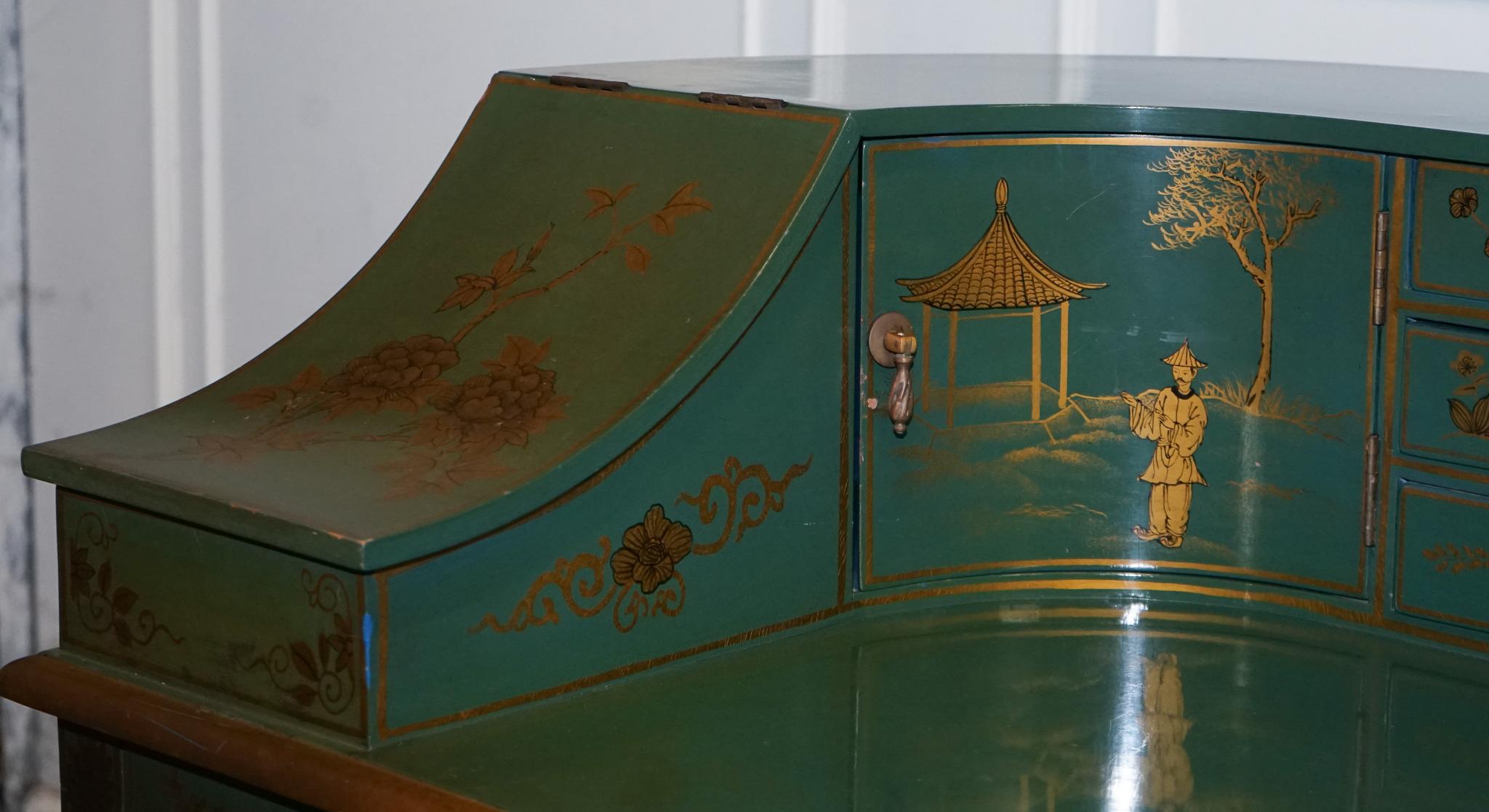 20th Century ORIENTAL CHINOISERIE GREEN & GOLD CARLTON DESK WITH MATCHING ARMCHAiR For Sale