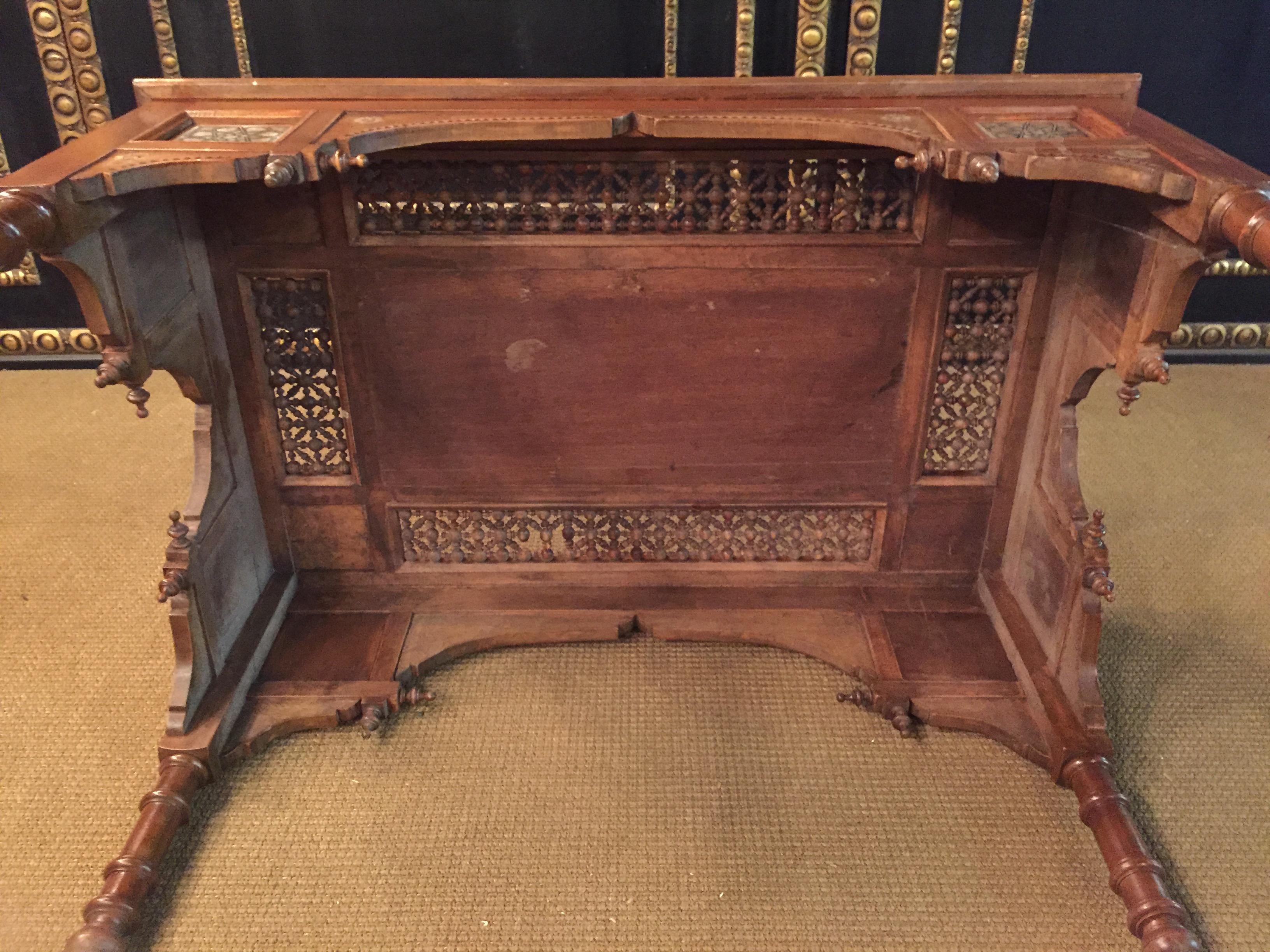 Antique Oriental Coffee Table Inlaid with Finest Mother of Pearl For Sale 9