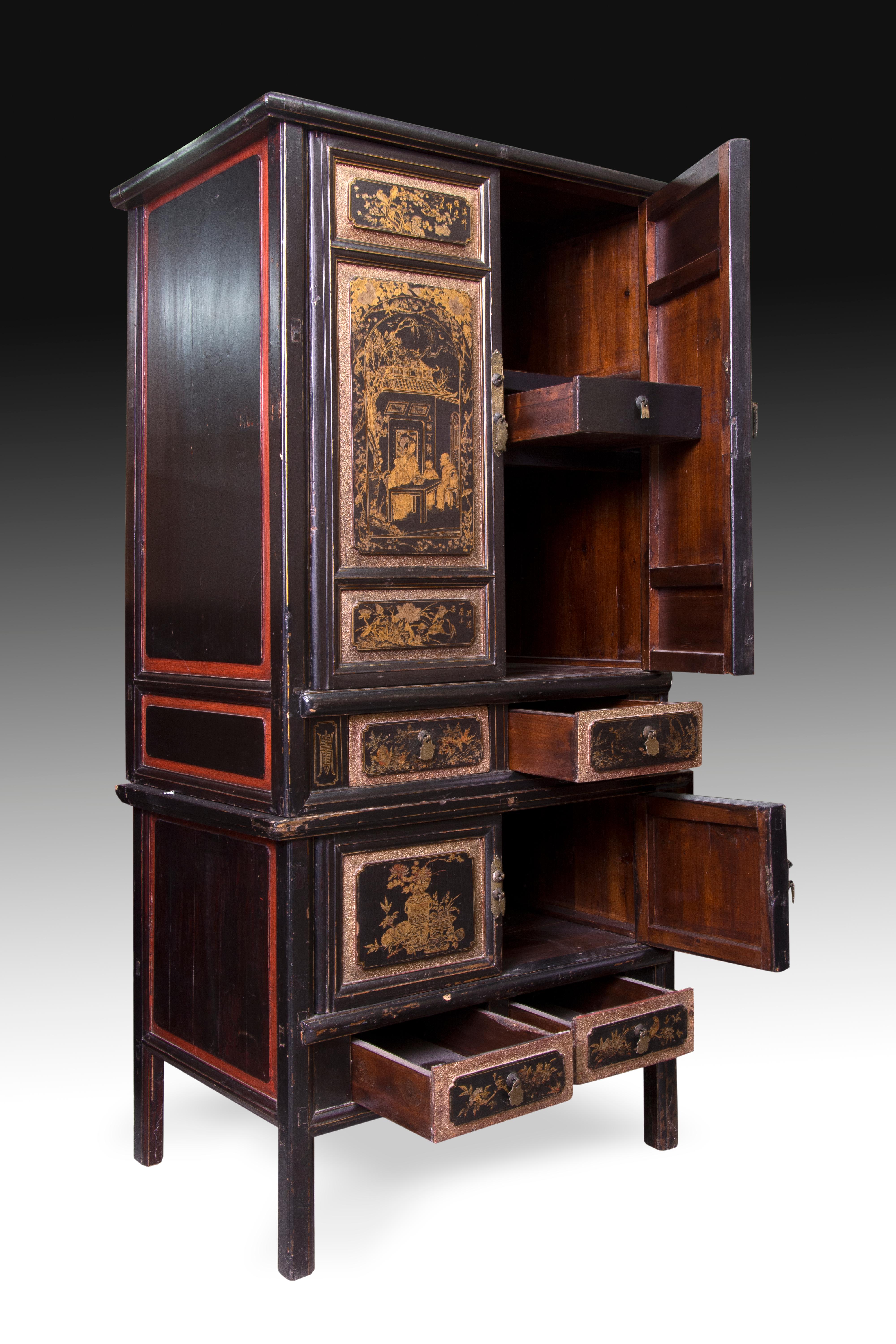 Neoclassical Oriental Cupboard, Lacquered Wood, 19th-20th Century