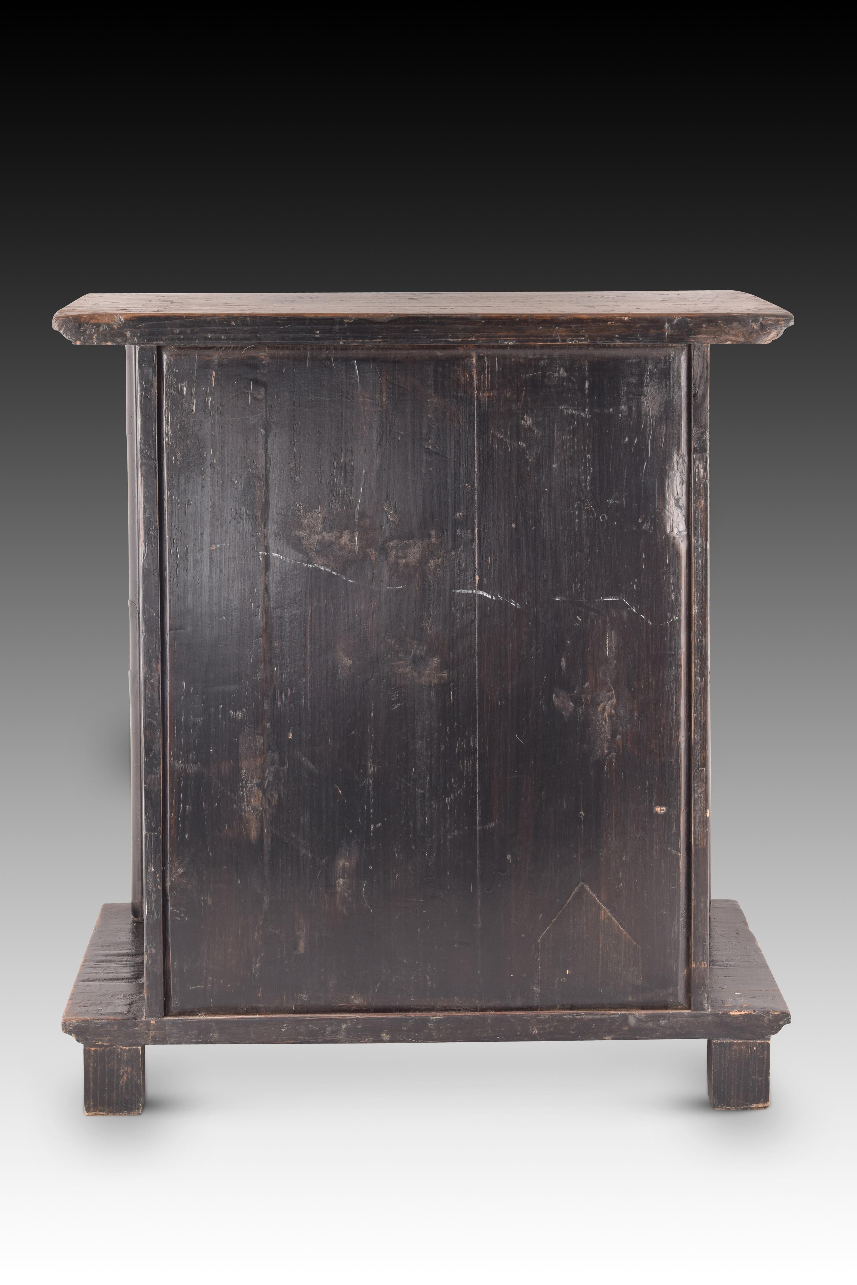 Oriental cupboard. Wood, metal. 19th century. For Sale 5