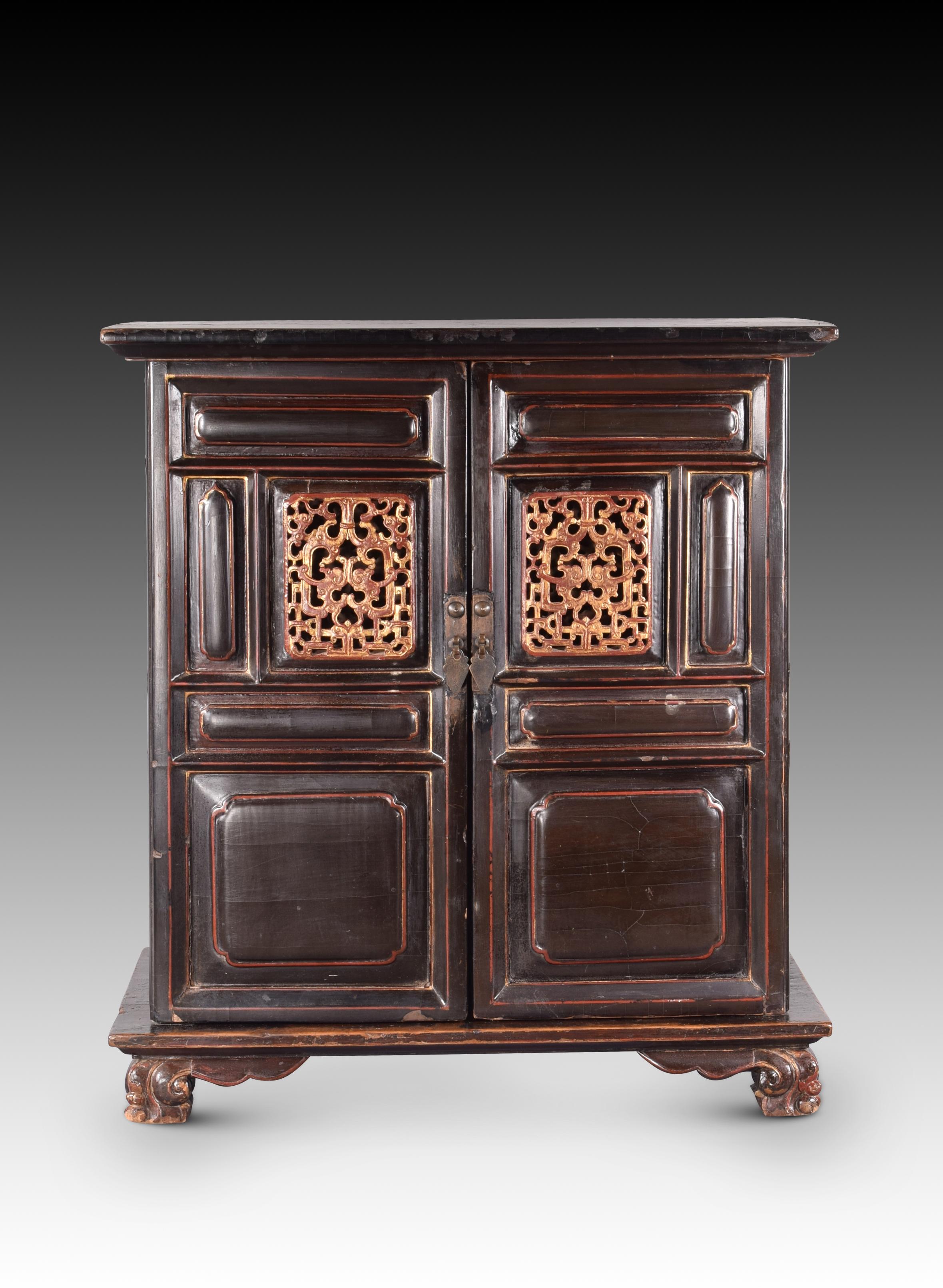 Oriental cupboard. Wood, metal. 19th century. For Sale 2