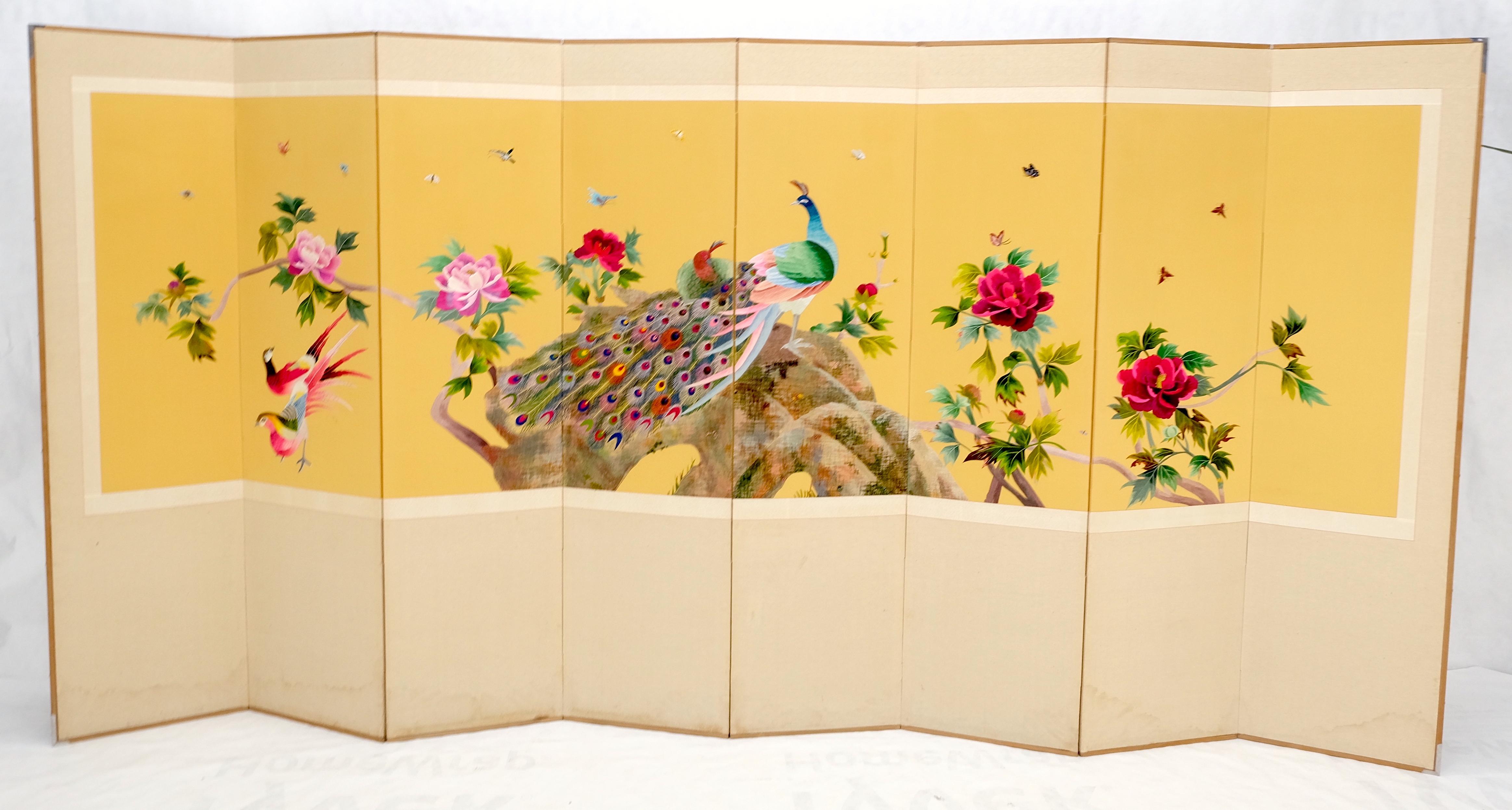 Tissu Écran de séparation de pièce décoratif oriental à 8 panneaux en soie avec broderie de scène de paon  en vente