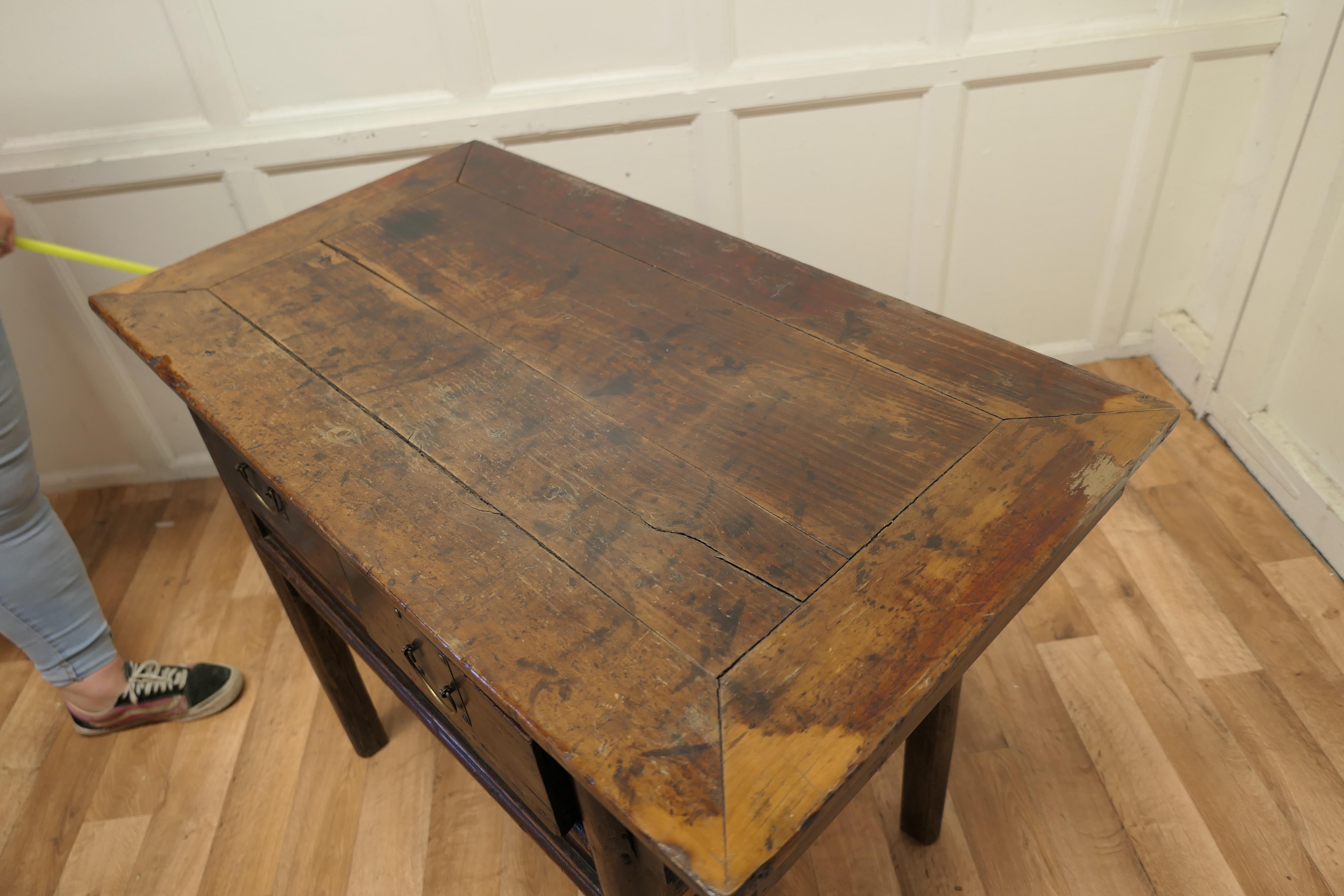 Oriental Deep Side Table or Work Table For Sale 3