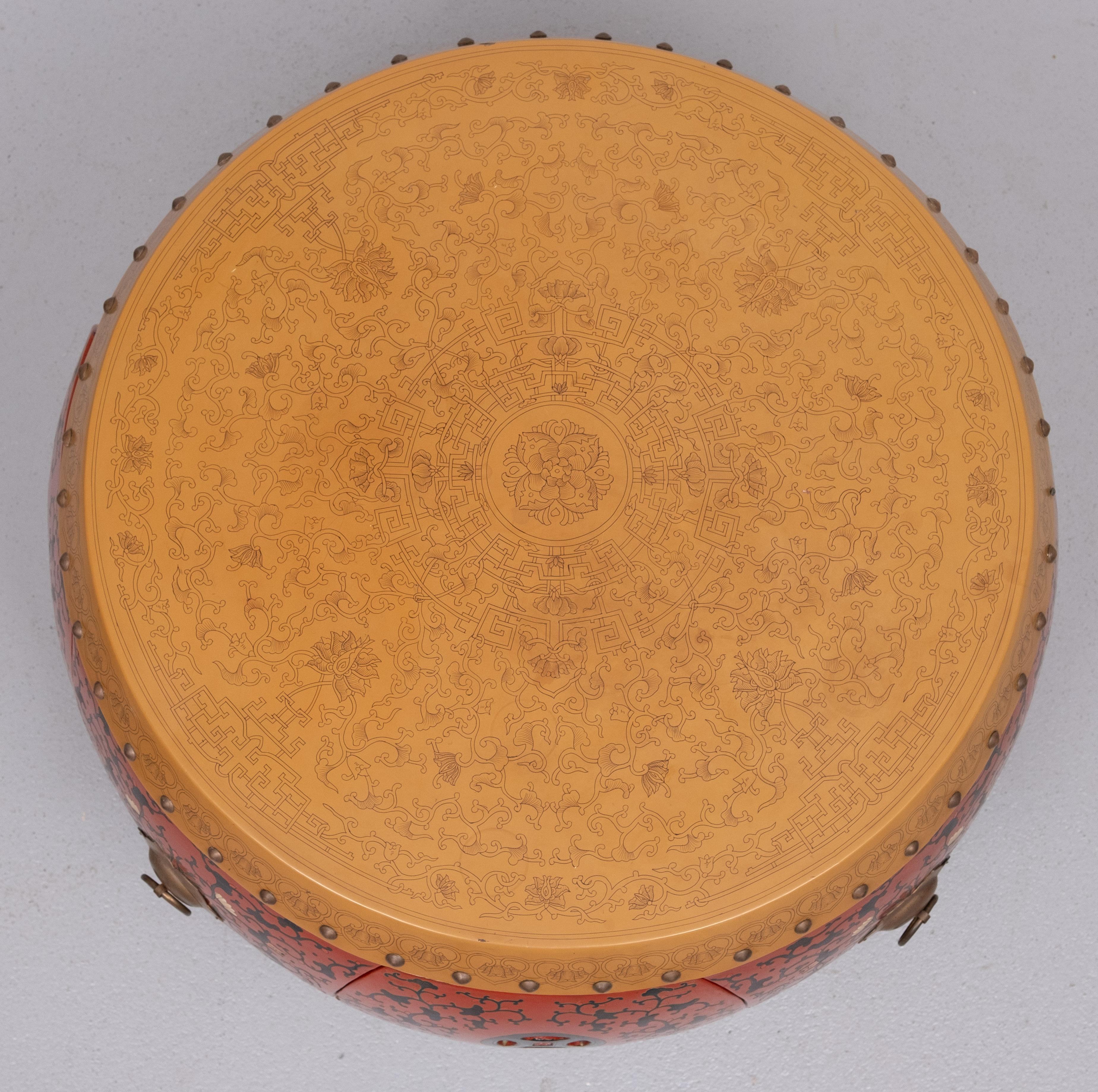 Mid-20th Century Oriental Drum Table with 4 little stools  1960s For Sale