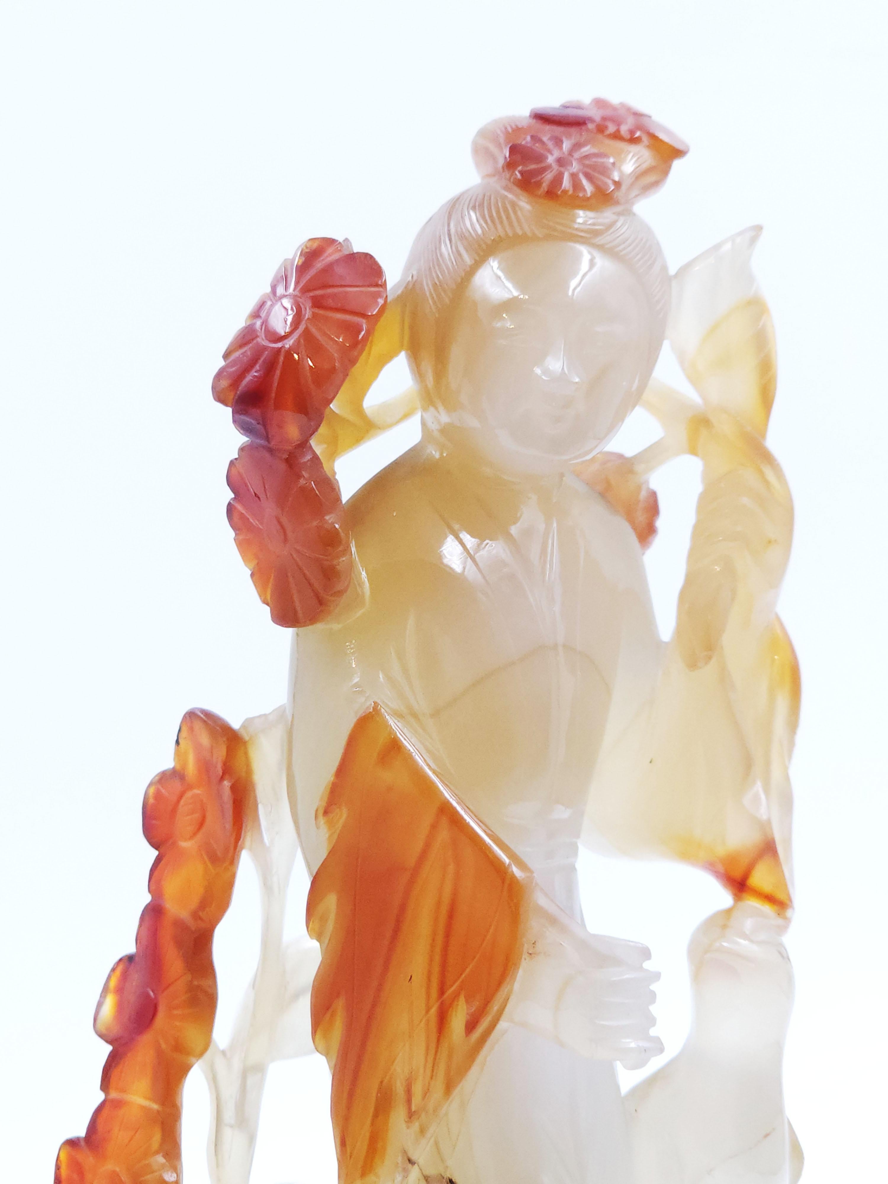19th Century Oriental figure, Qing Dynasty, woman carved in carnelian agate For Sale