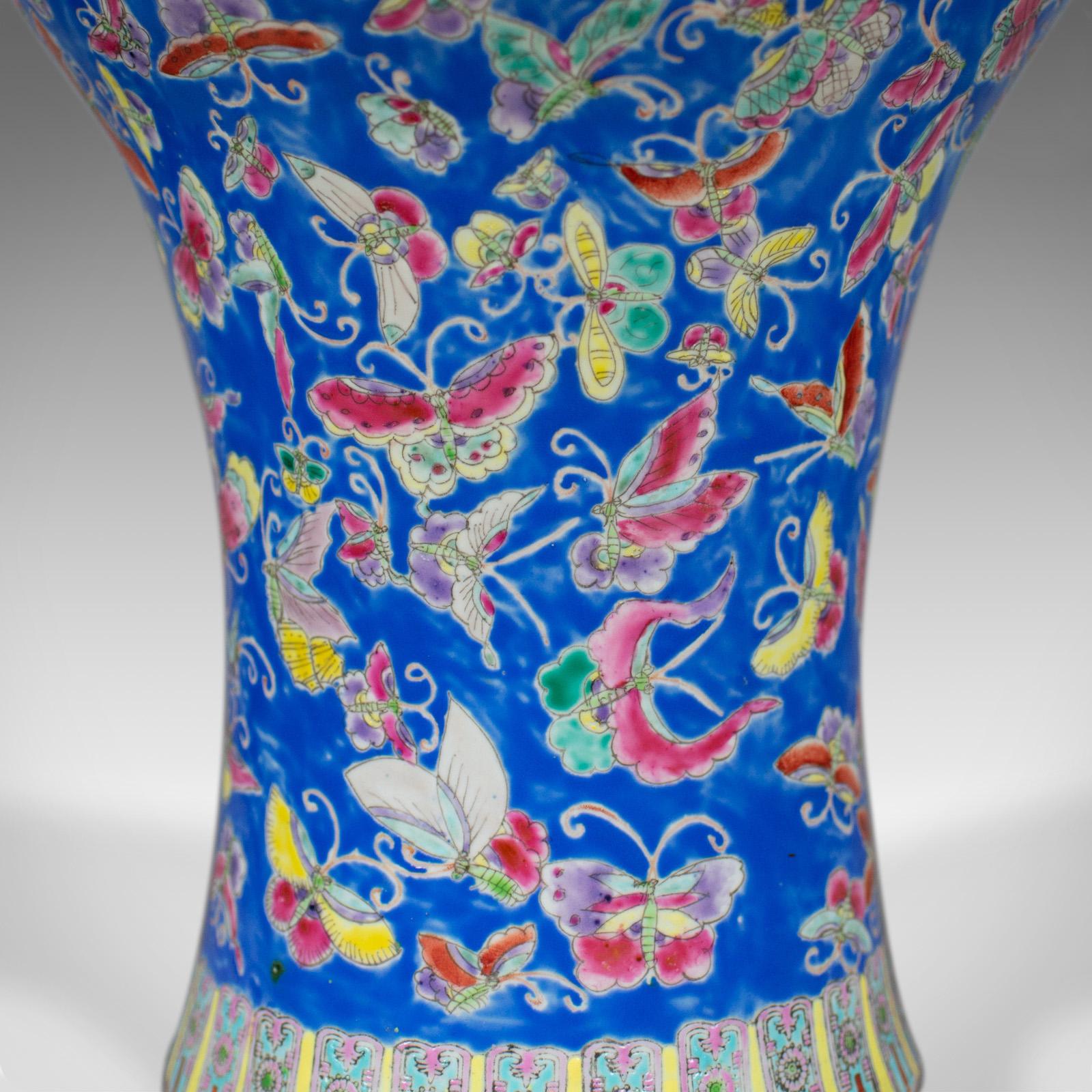 Oriental Flower Vase, Decorative, Ceramic, Butterflies, 20th Century In Good Condition For Sale In Hele, Devon, GB