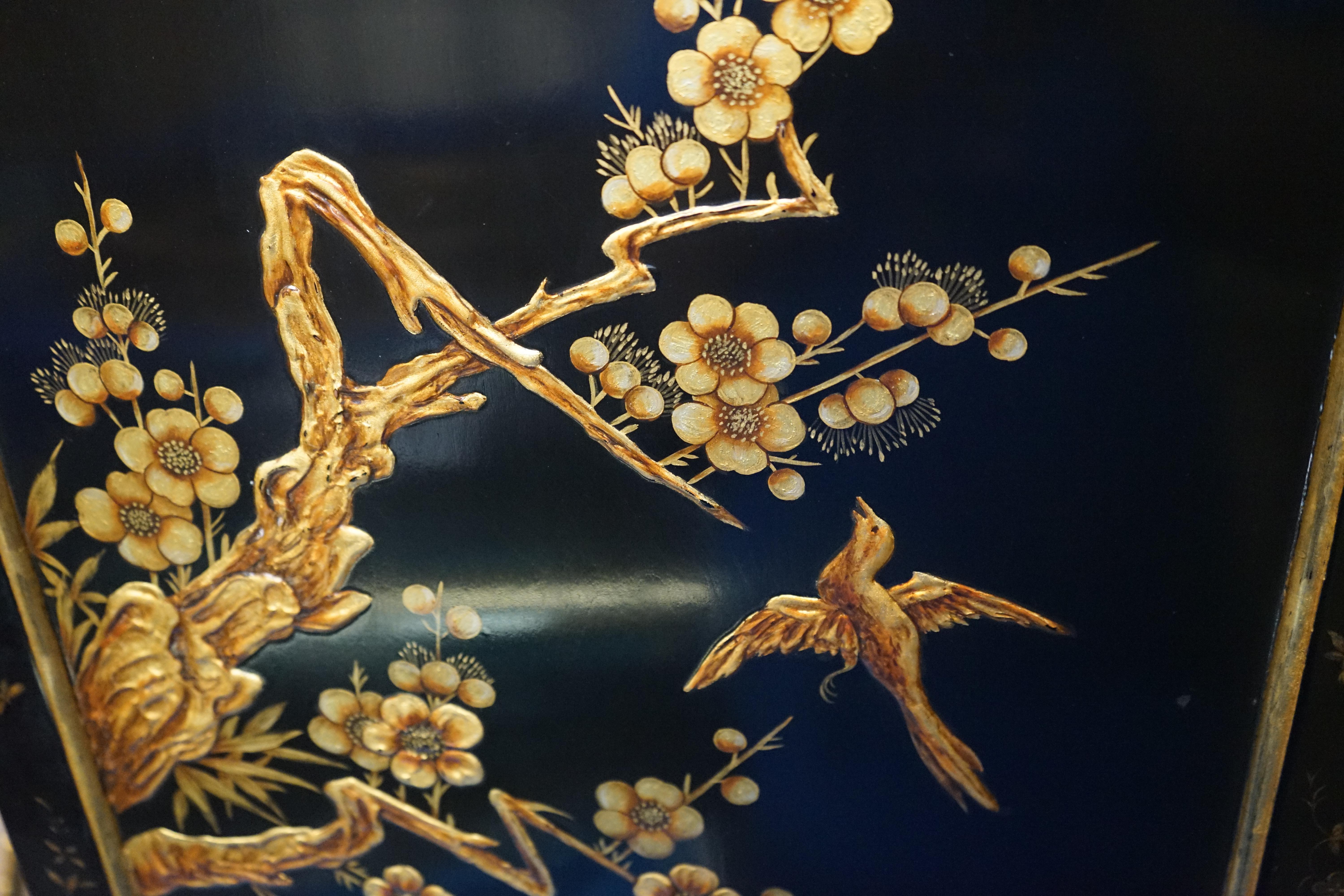 Oriental George III Ornate Bar Cabinet from Baker's Stately Homes Collection en venta 2