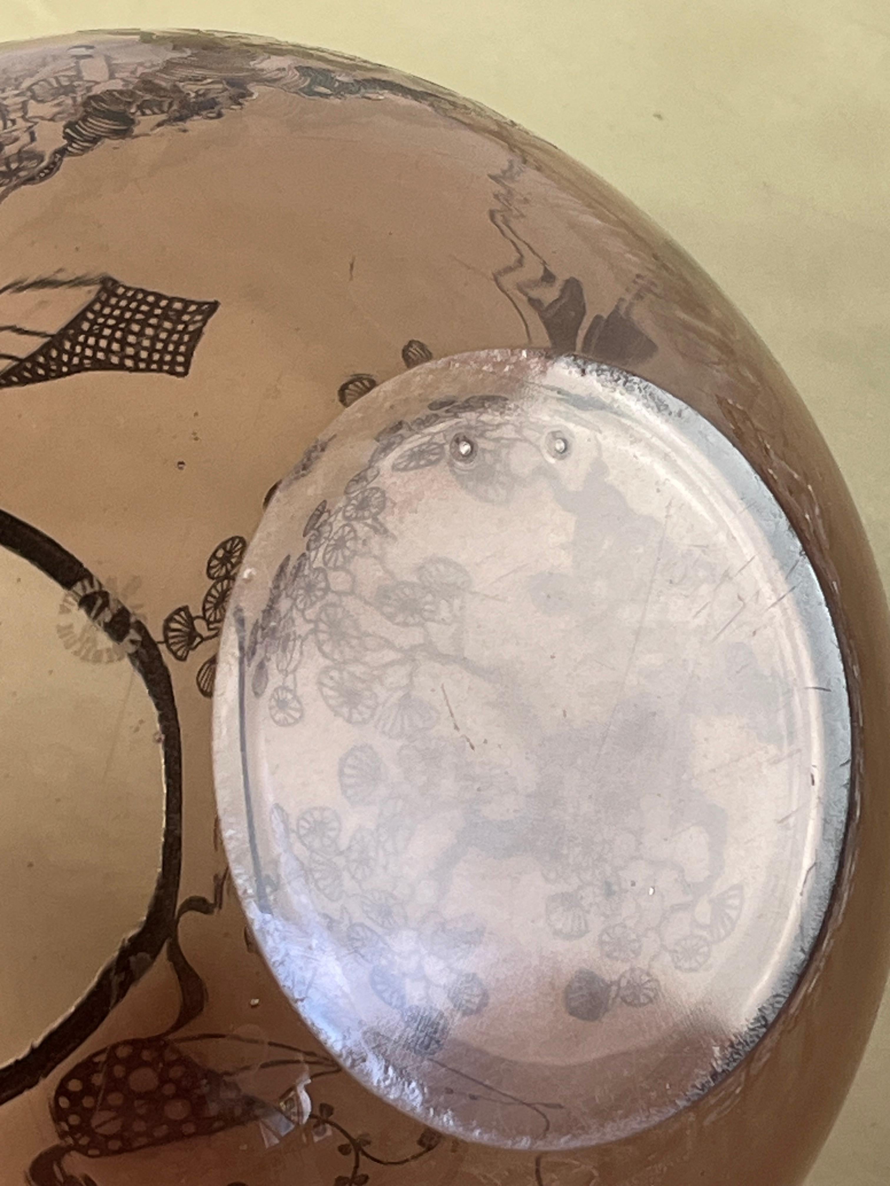 Vaso orientale a ciotola in vetro  1950s in vendita 2