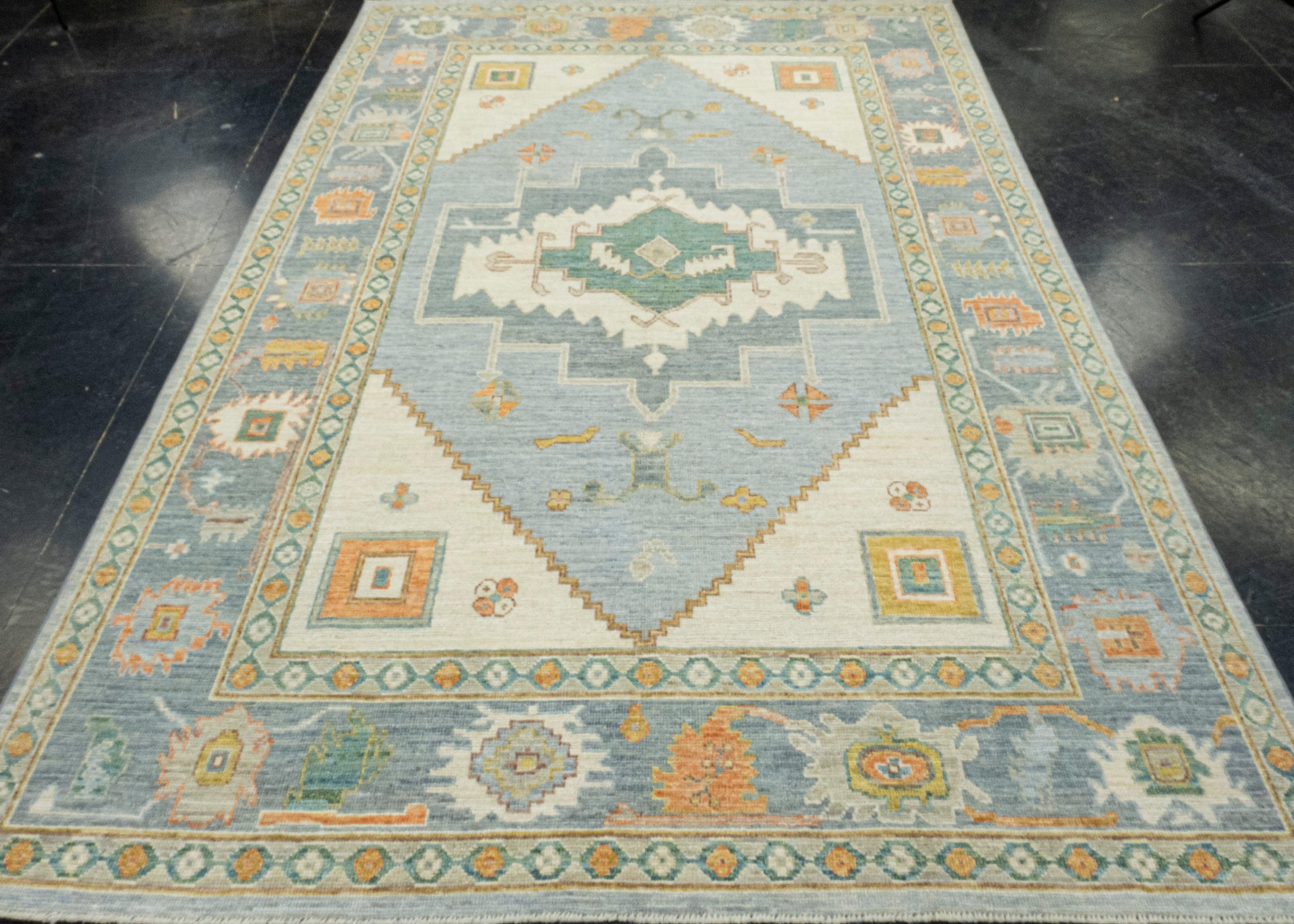 Oriental Hand Knotted Oushak Rug 6'1