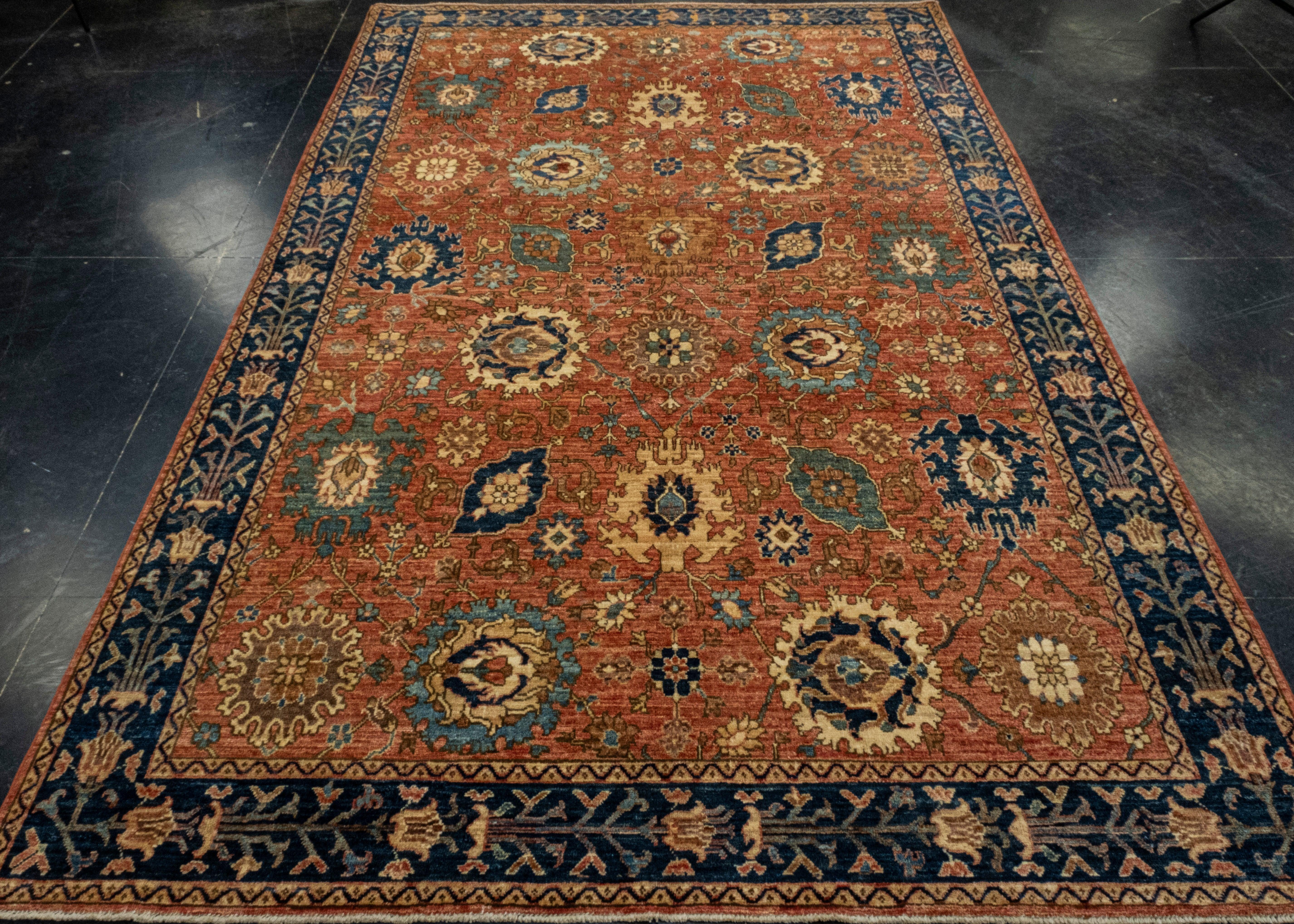 Oriental Hand Knotted Rug 6' x 9'2
