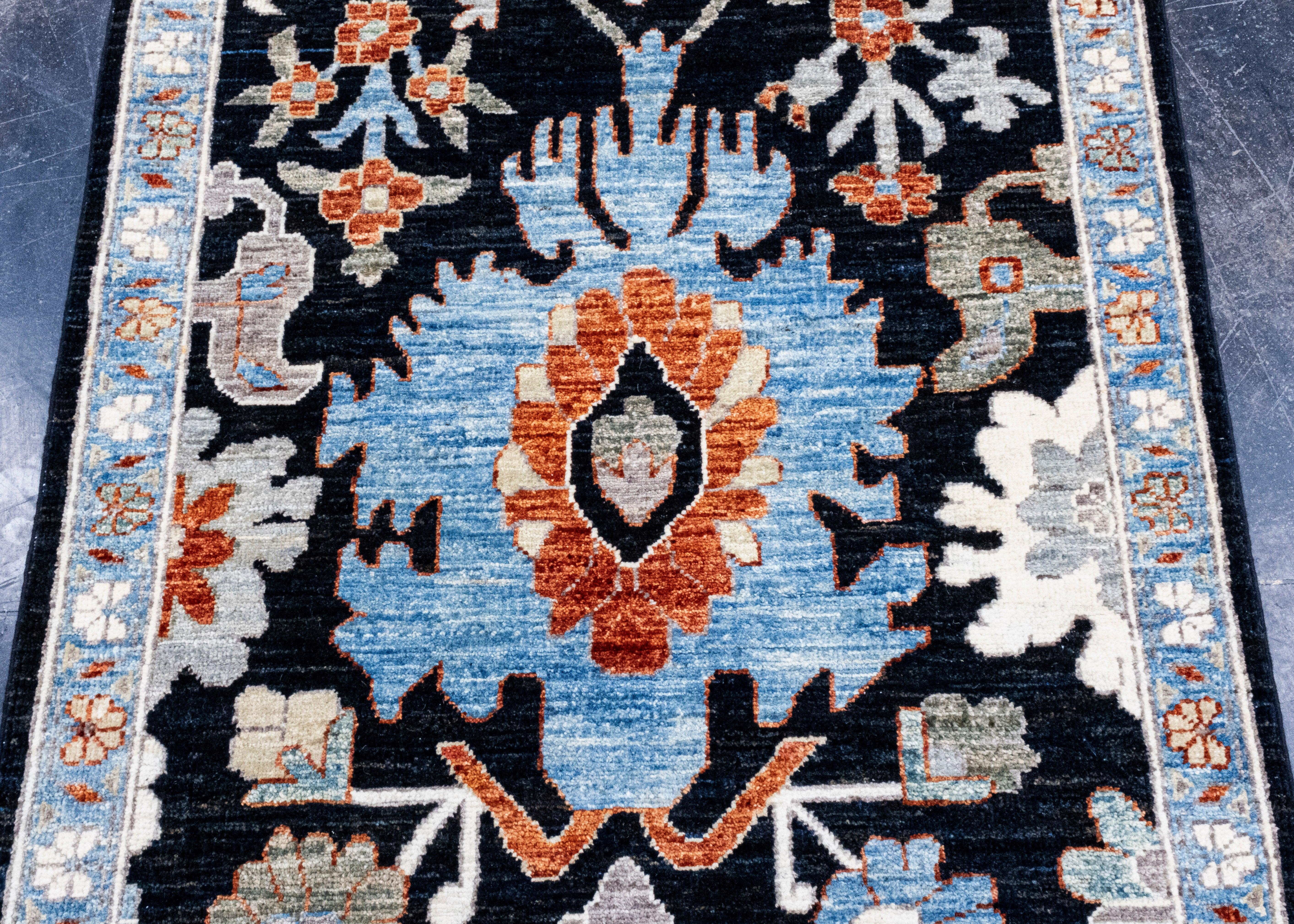 Orientalischer handgeknüpfter Teppich-Läufer 2'9