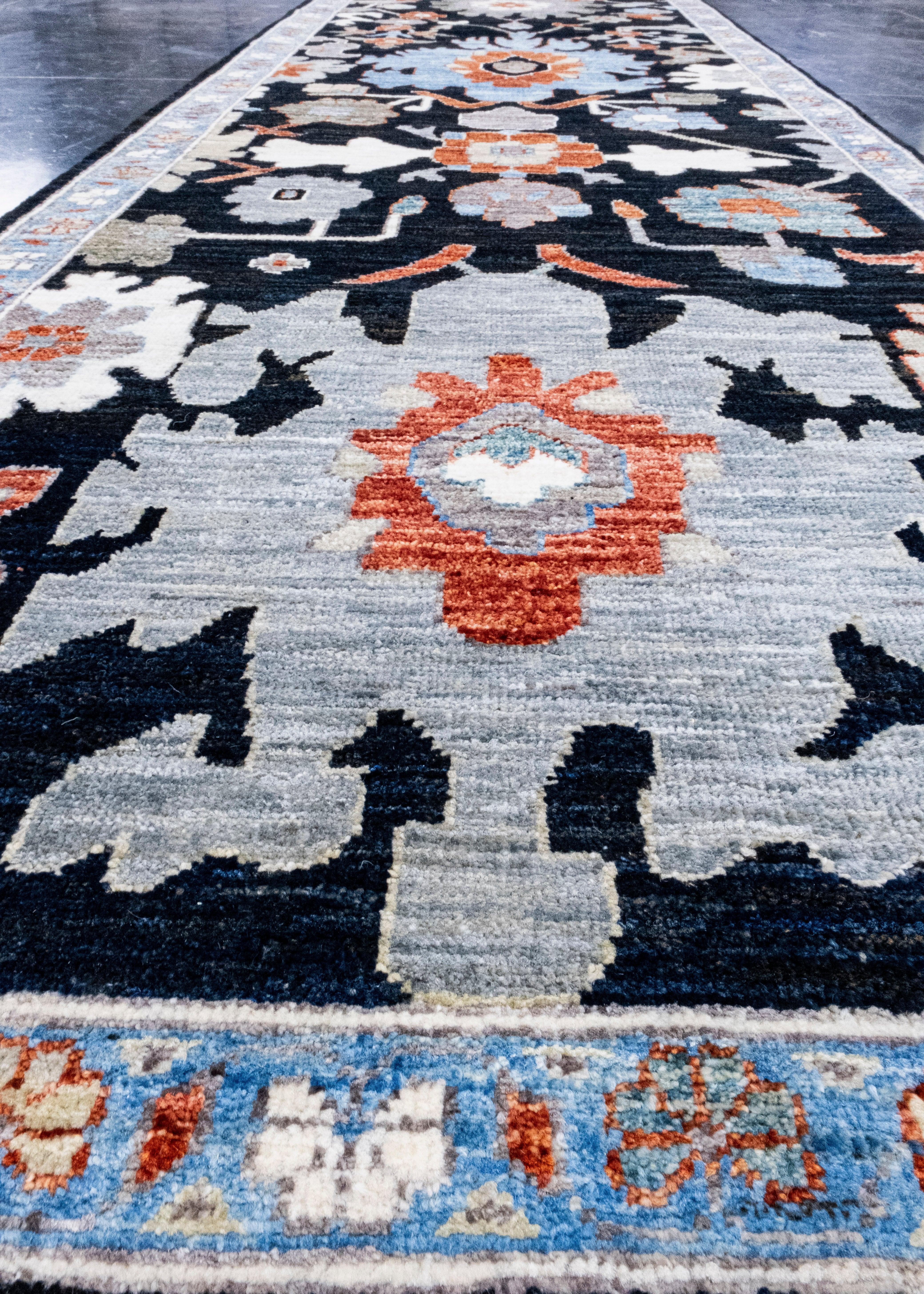 Orientalischer handgeknüpfter Teppich-Läufer 2'9