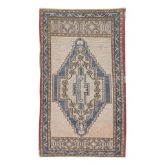 Orientalischer handgeknüpfter türkischer Miniteppich 1'10" x 3'2" #76