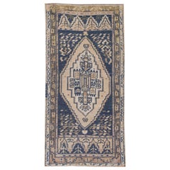 Oriental Hand Knotted Turkish Mini Rug 1
20" x 3
5" #110
