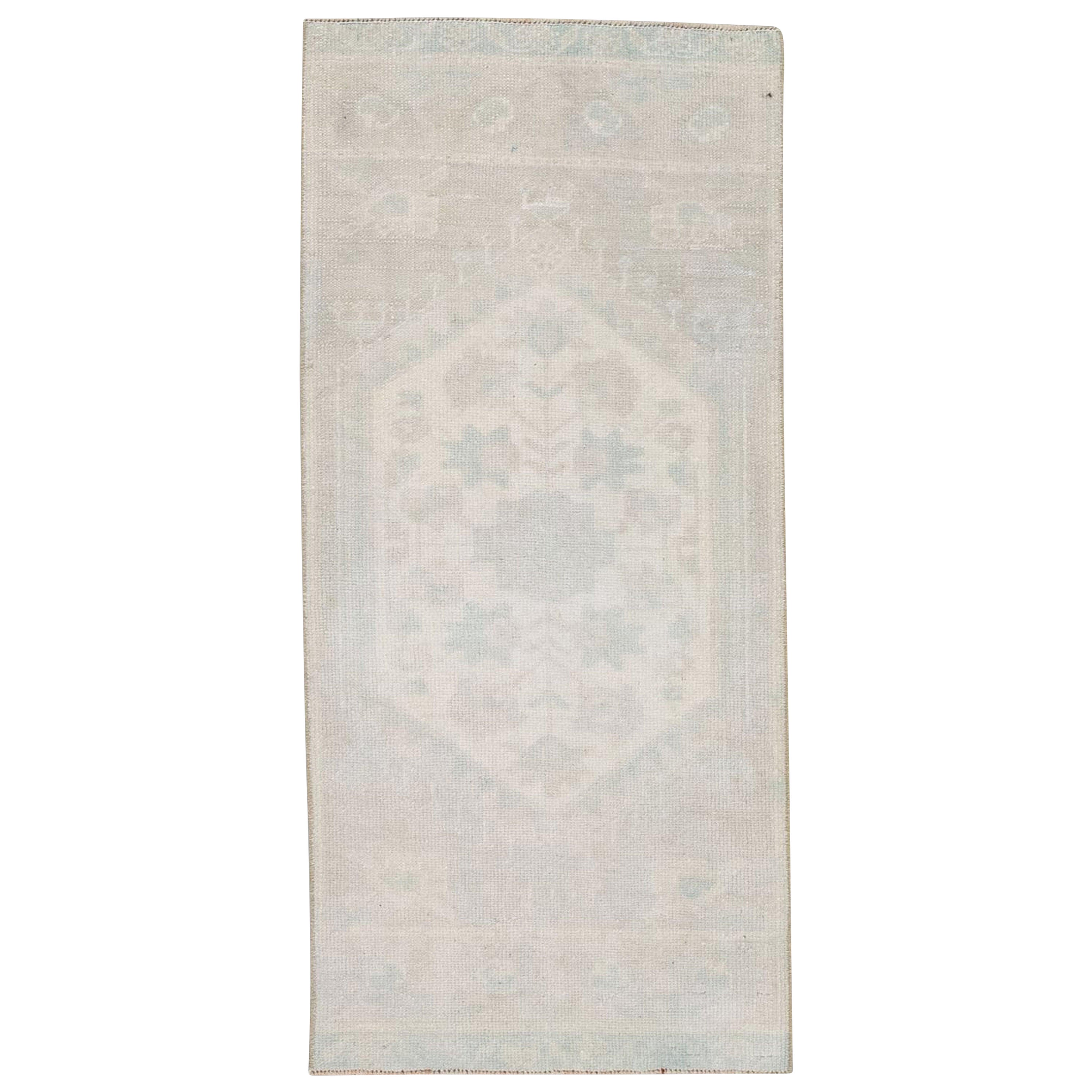 Orientalischer handgeknüpfter türkischer Miniteppich 1'4" x 3' #33