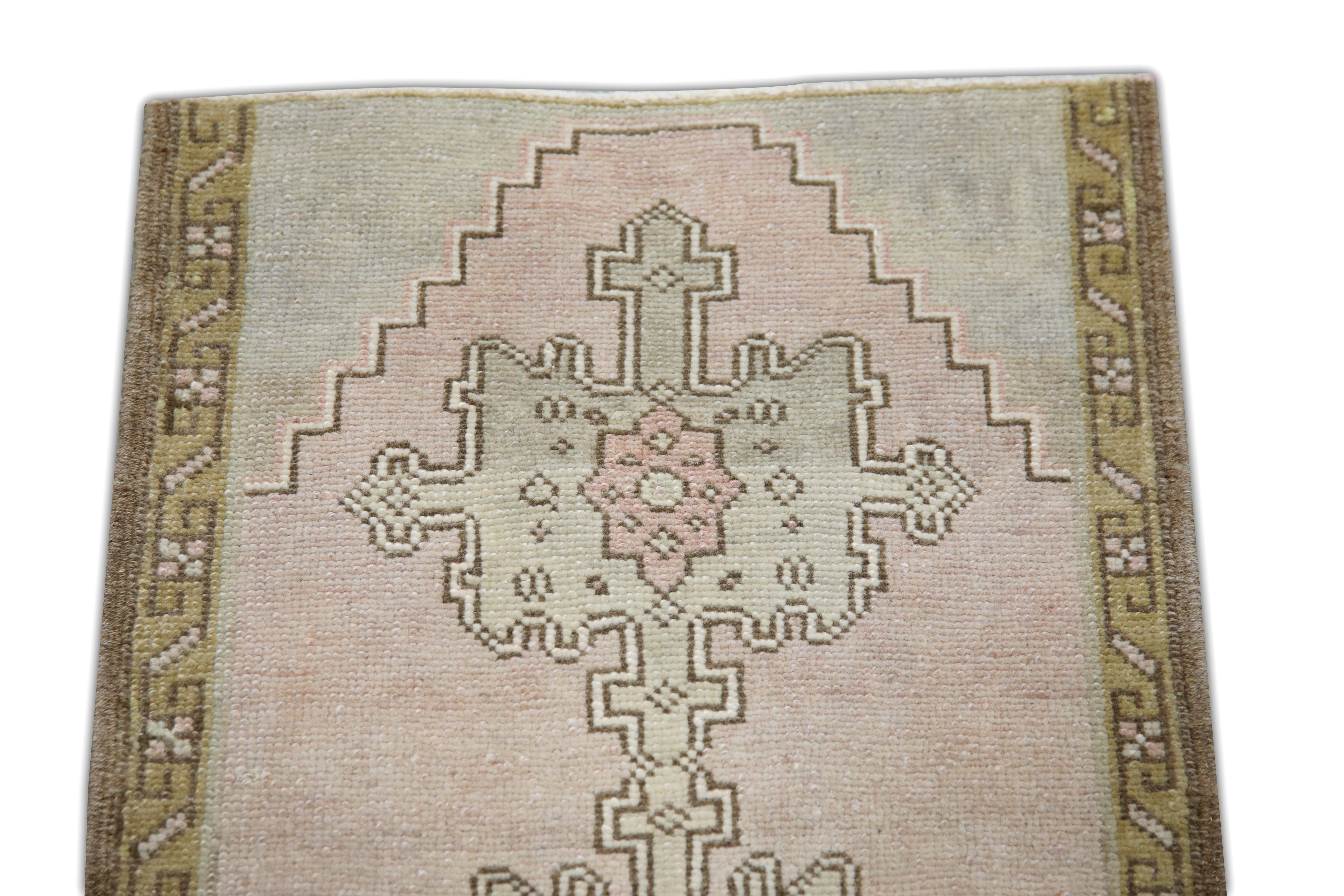Hand-Knotted Oriental Hand Knotted Turkish Mini Rug 1'6