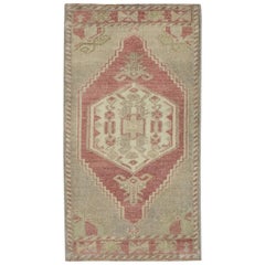Orientalischer handgeknüpfter türkischer Miniteppich 1'6" x 3'3" #06