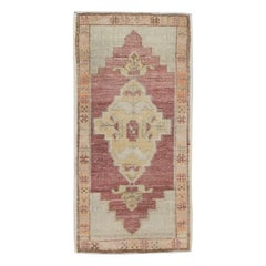 Oriental Hand Knotted Turkish Mini Rug 1
7" x 3
3" #8610
