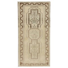 Orientalischer handgeknüpfter türkischer Miniteppich 1'8" x 3'3" #29