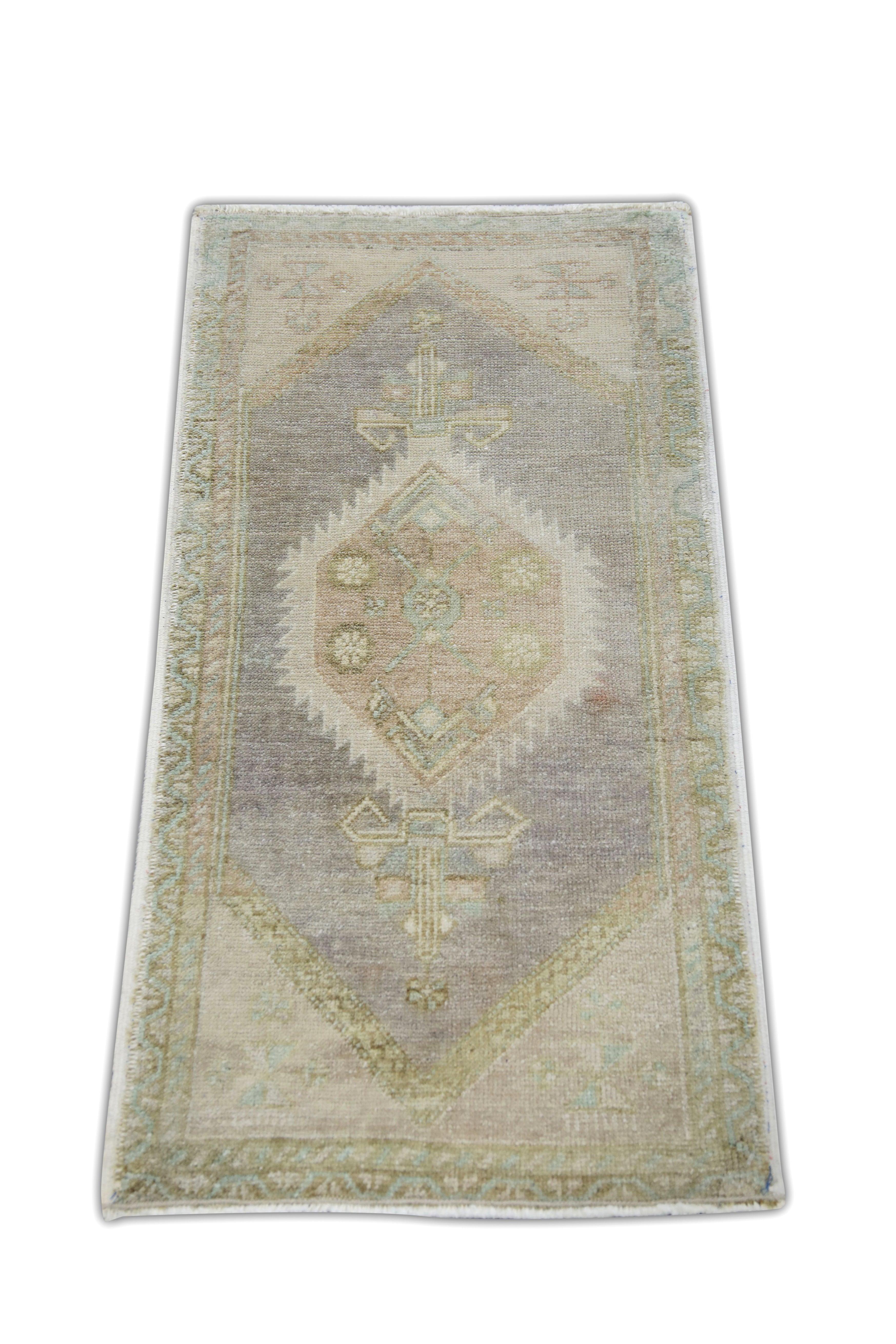 Oriental Hand Knotted Turkish Mini Rug 1'8