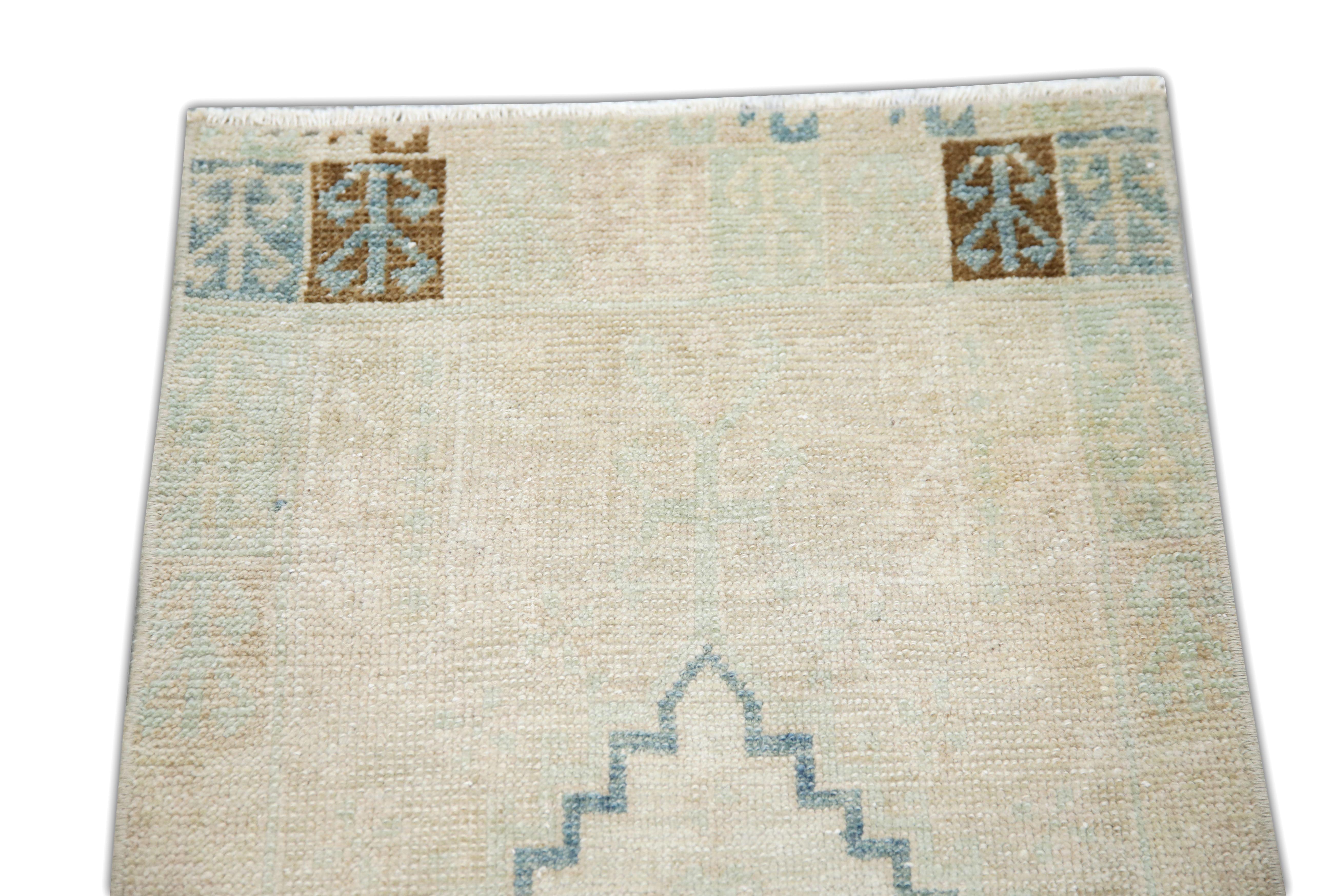 Hand-Knotted Oriental Hand Knotted Turkish Mini Rug 1'8