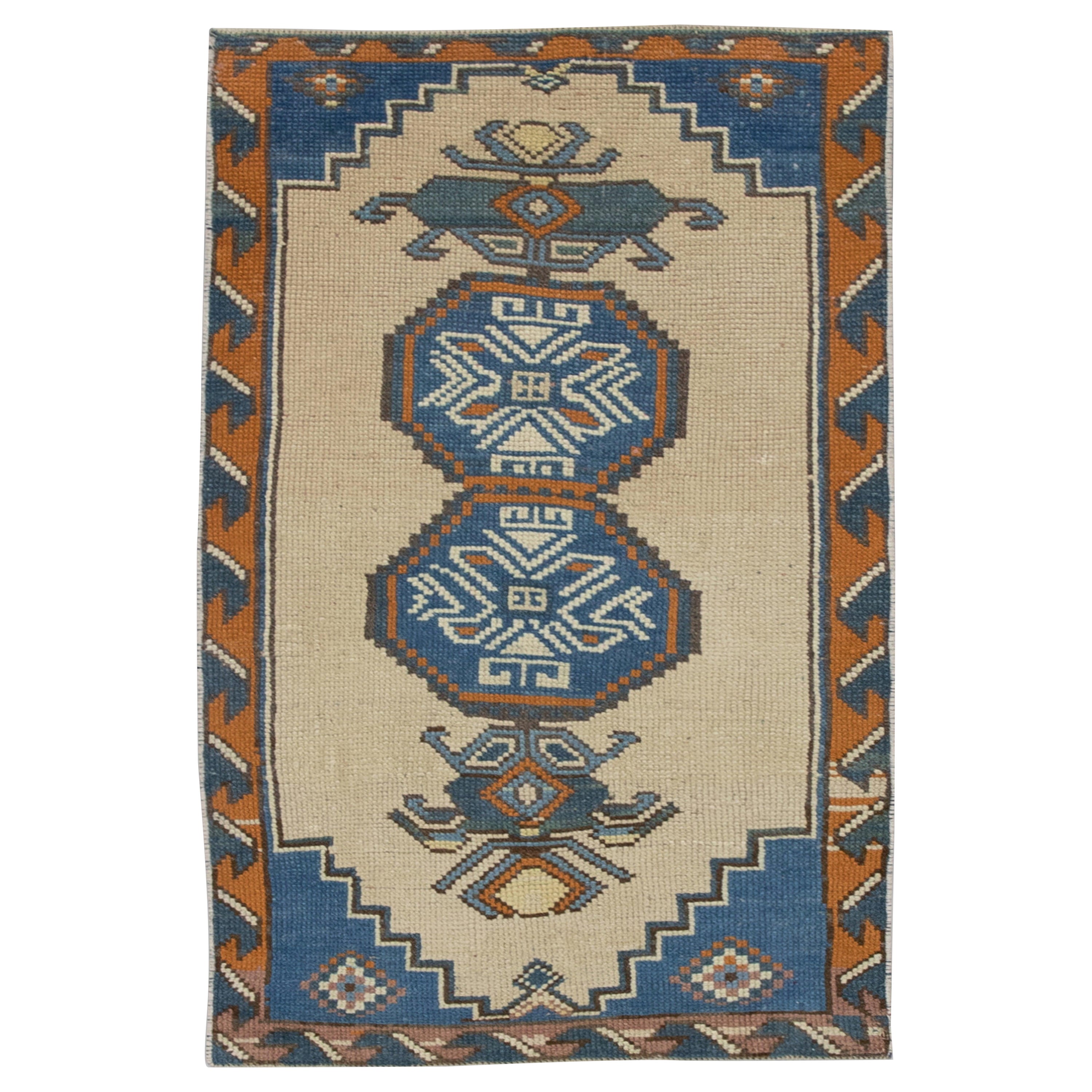 Orientalischer handgeknüpfter türkischer Miniteppich 2' x 3'10" #8849 im Angebot