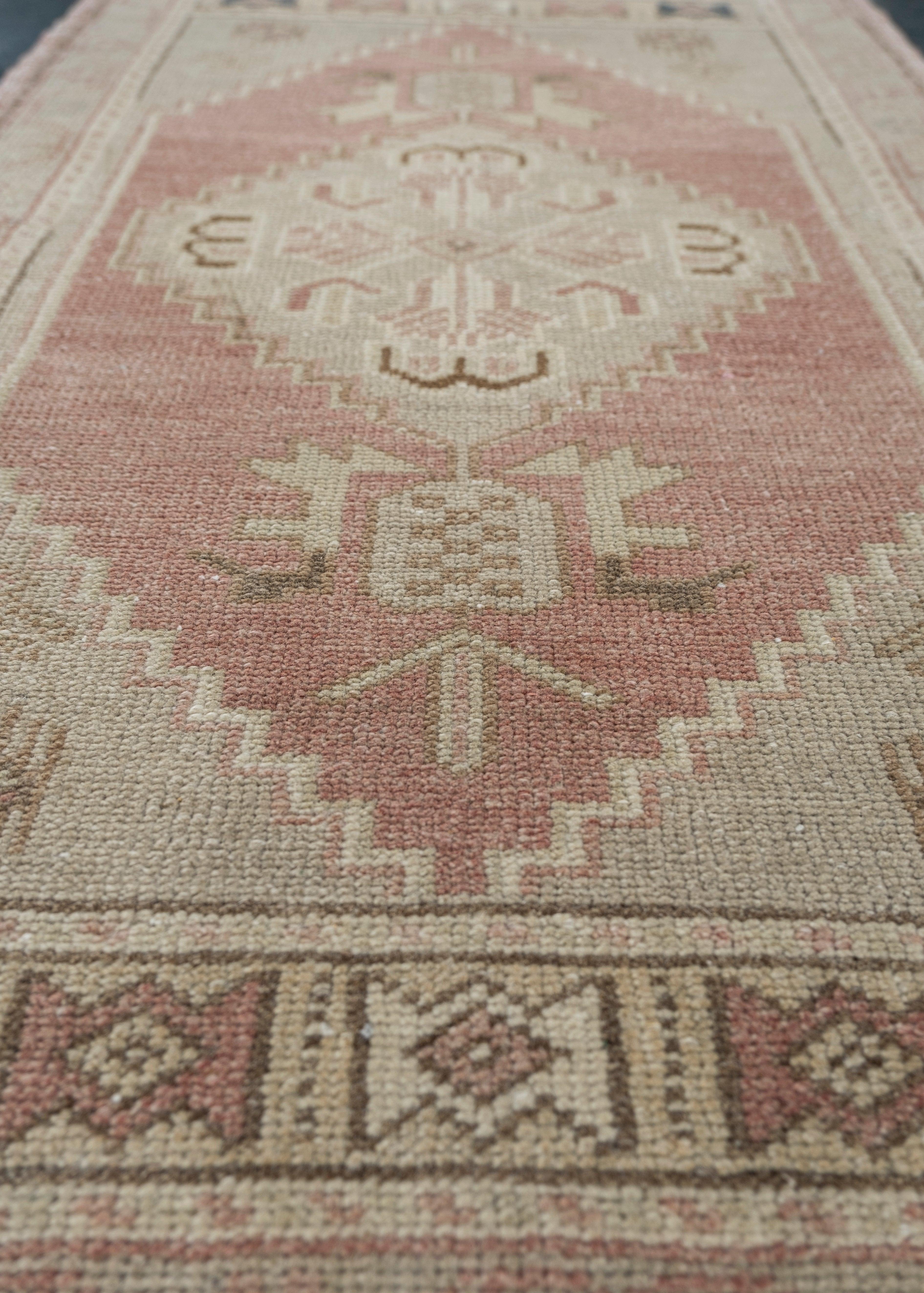 Mini tapis turc vintage noué à la main 1'10