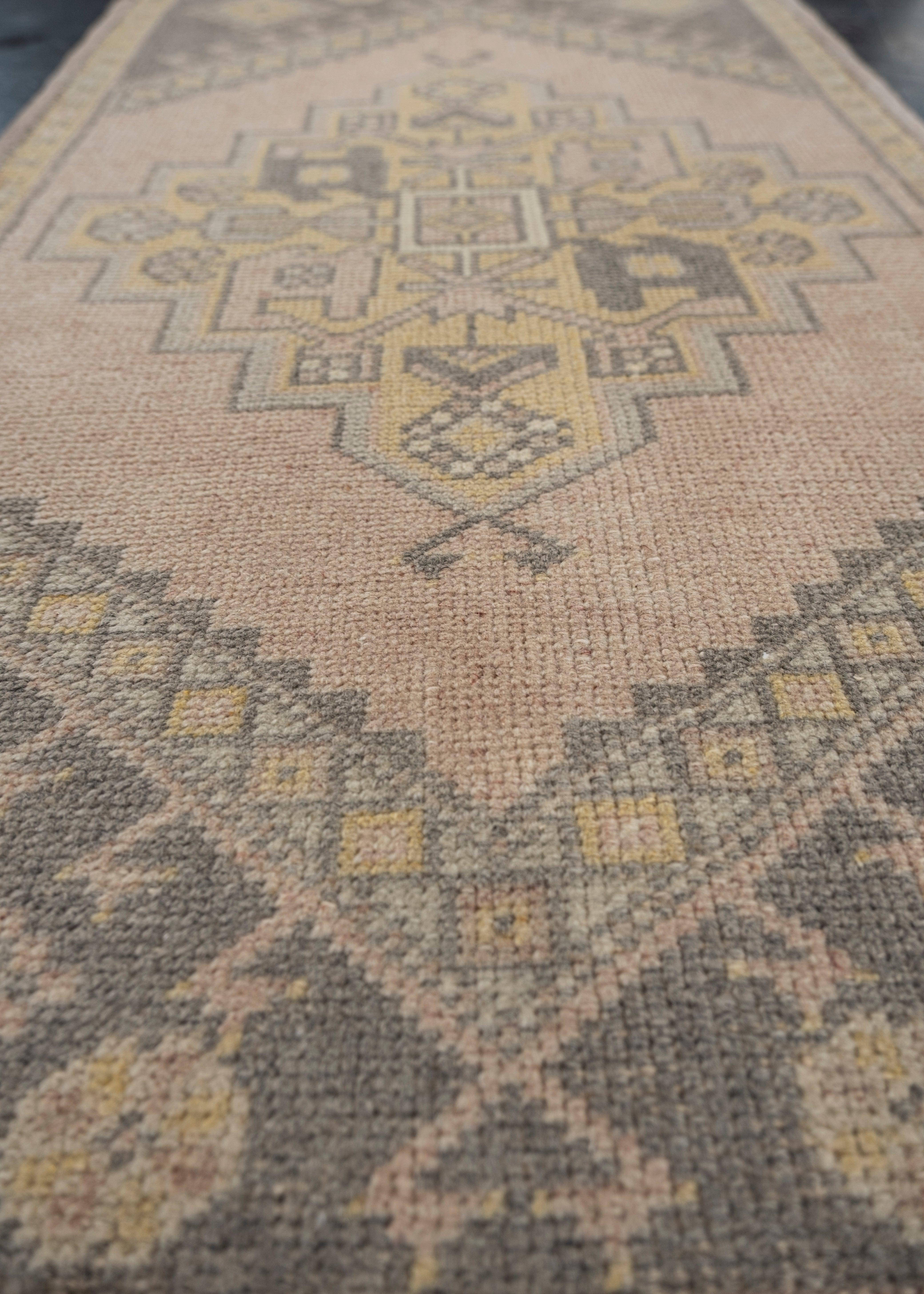 Mini Alfombra Turca Vintage Oriental Anudada a Mano 1'10