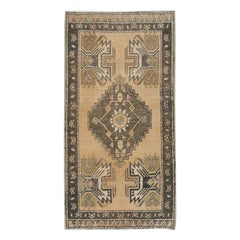 Orientalischer handgeknüpfter türkischer Vintage-Miniteppich 1'11" x 3'4" #8925