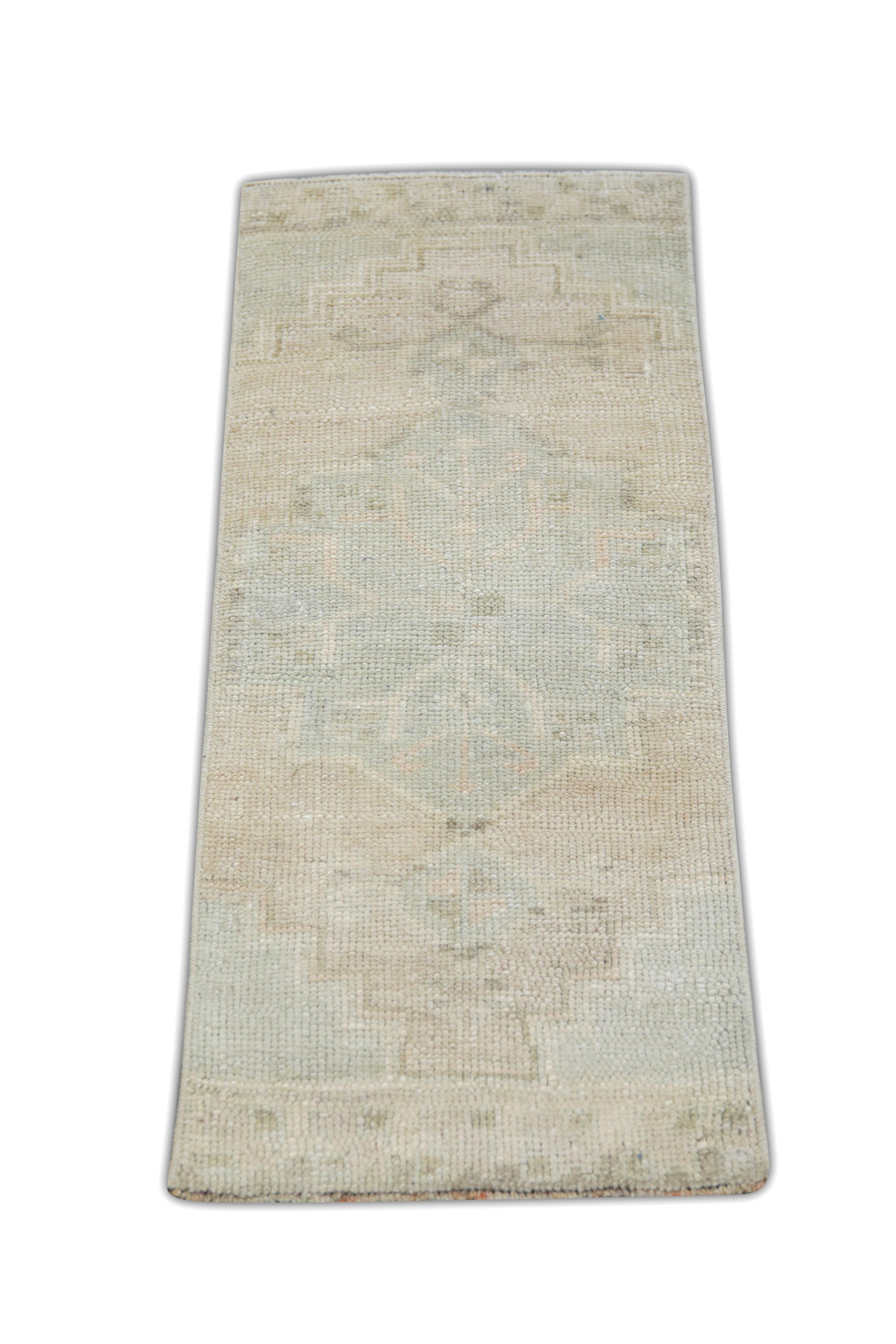 Hand-Knotted Oriental Hand Knotted Vintage Turkish Mini Rug 1'2