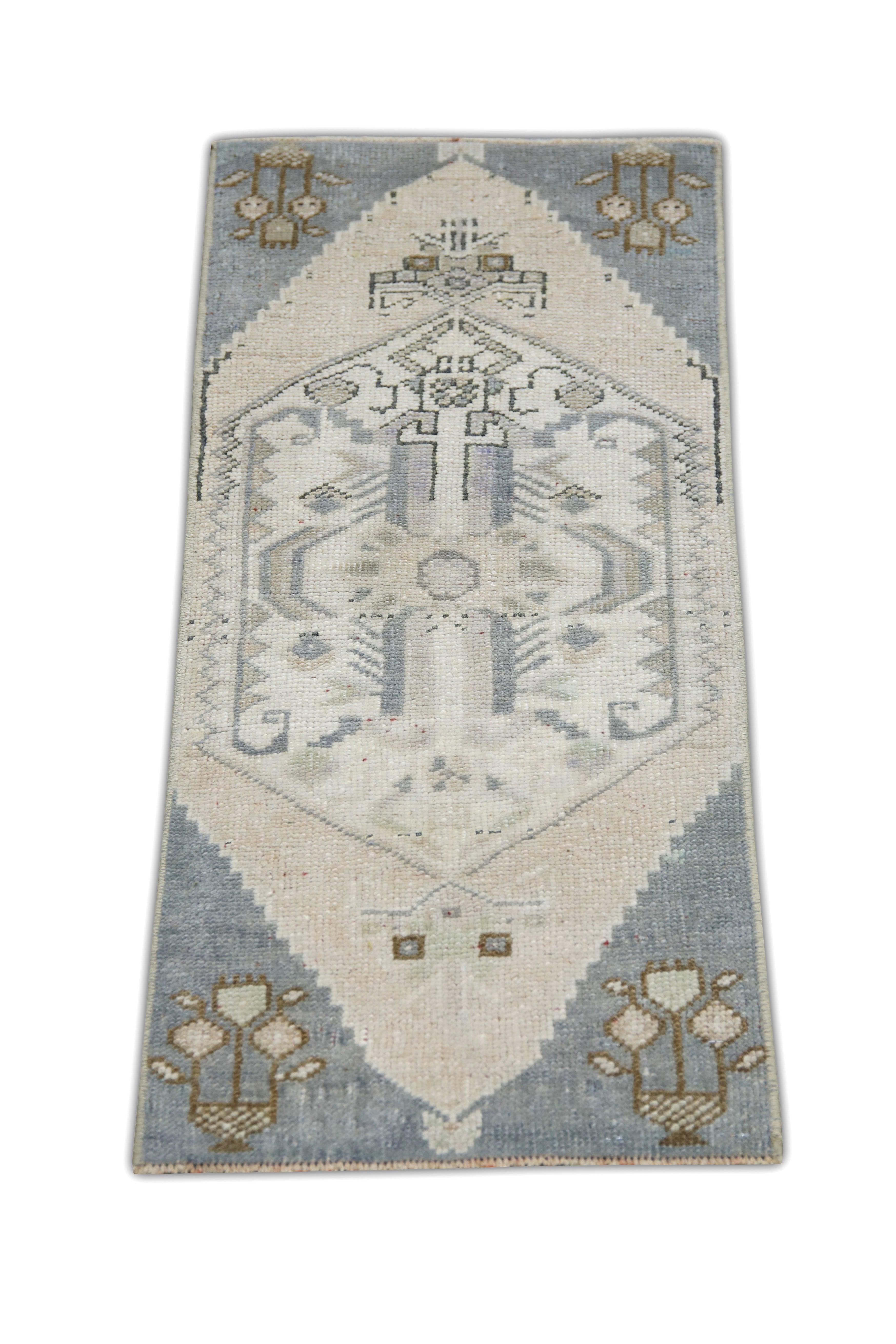 Orientalischer handgeknüpfter türkischer Vintage-Miniteppich 1'2