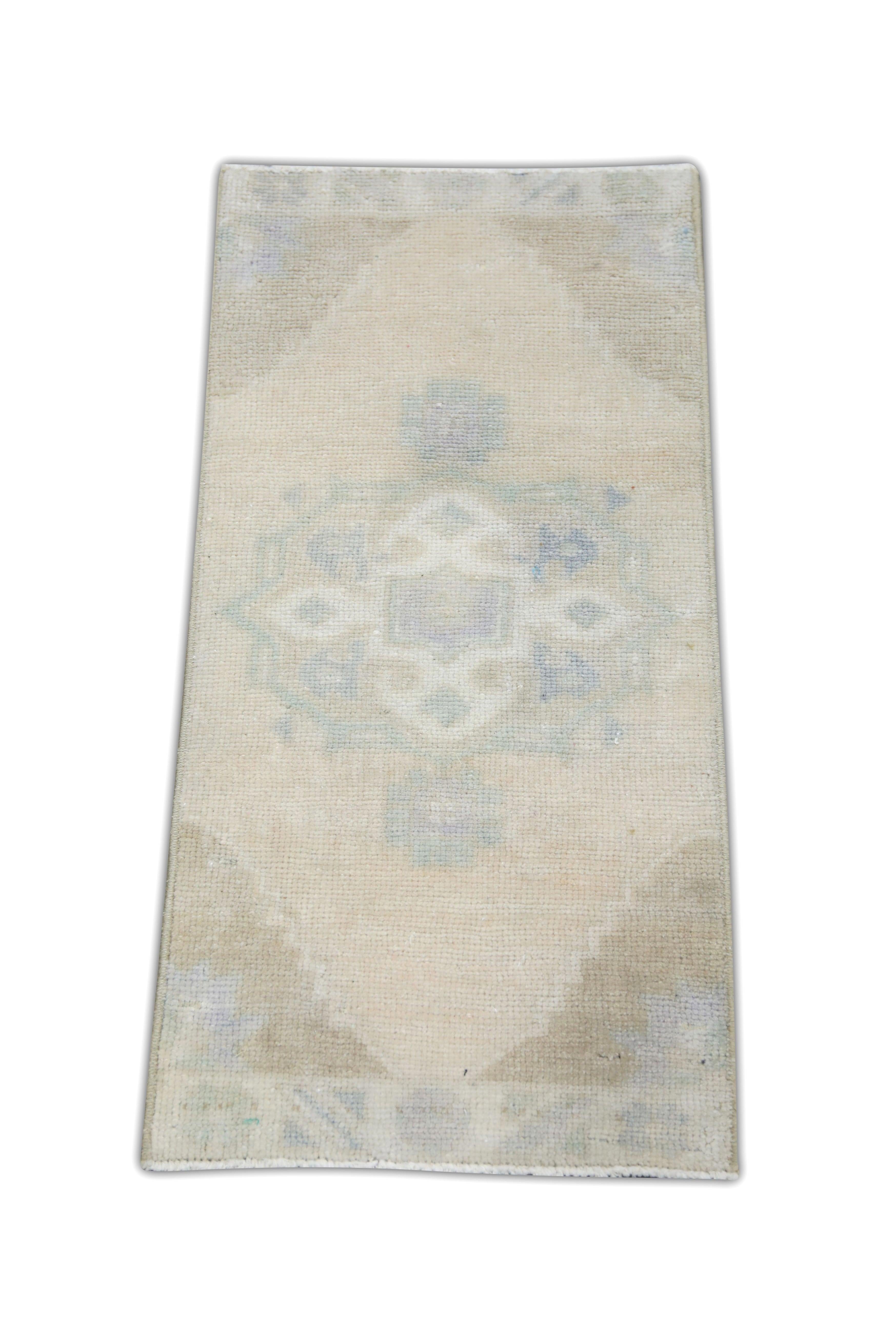 Oriental Hand Knotted Vintage Turkish Mini Rug 1'3