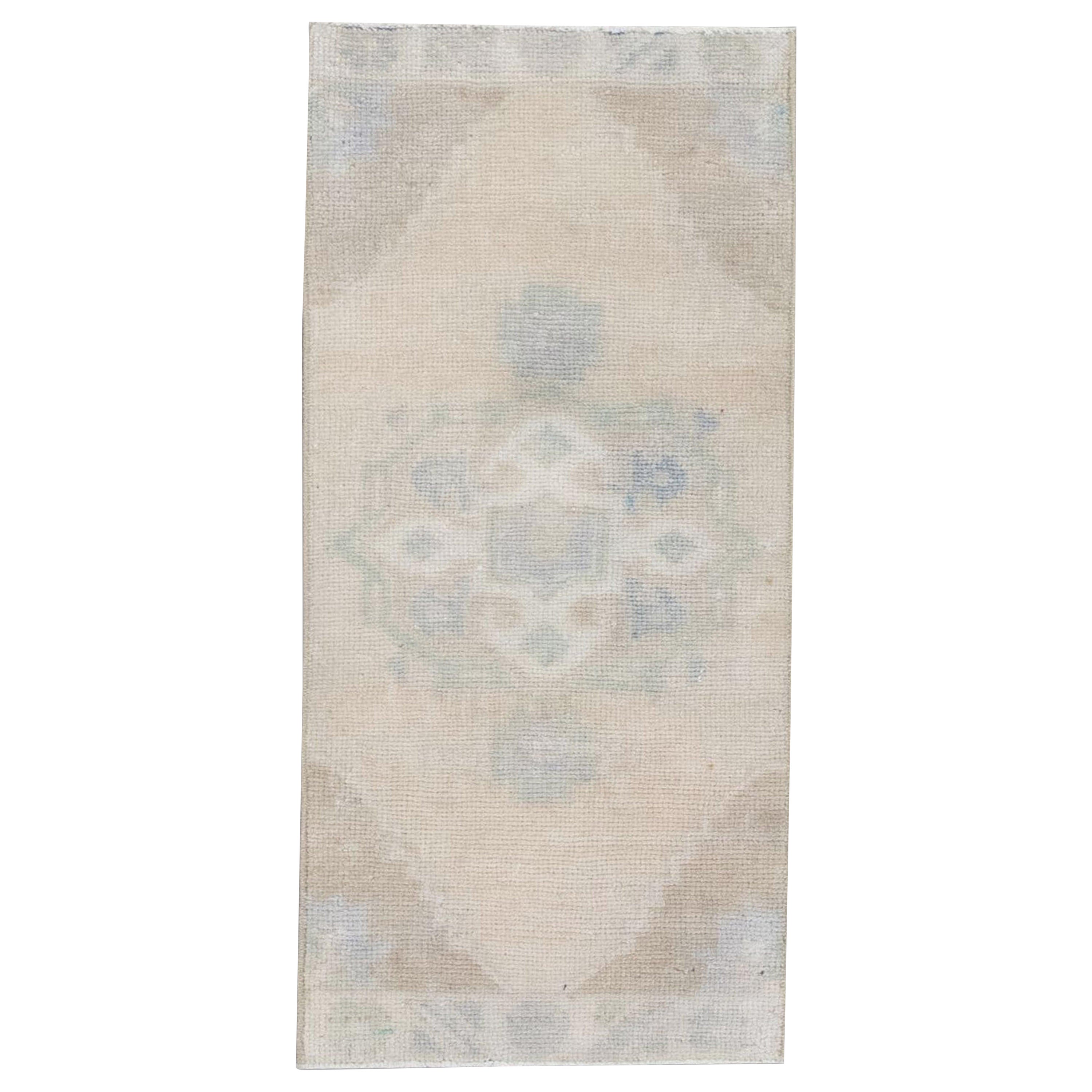 Orientalischer handgeknüpfter türkischer Vintage-Miniteppich 1'3" x 2'7" #07