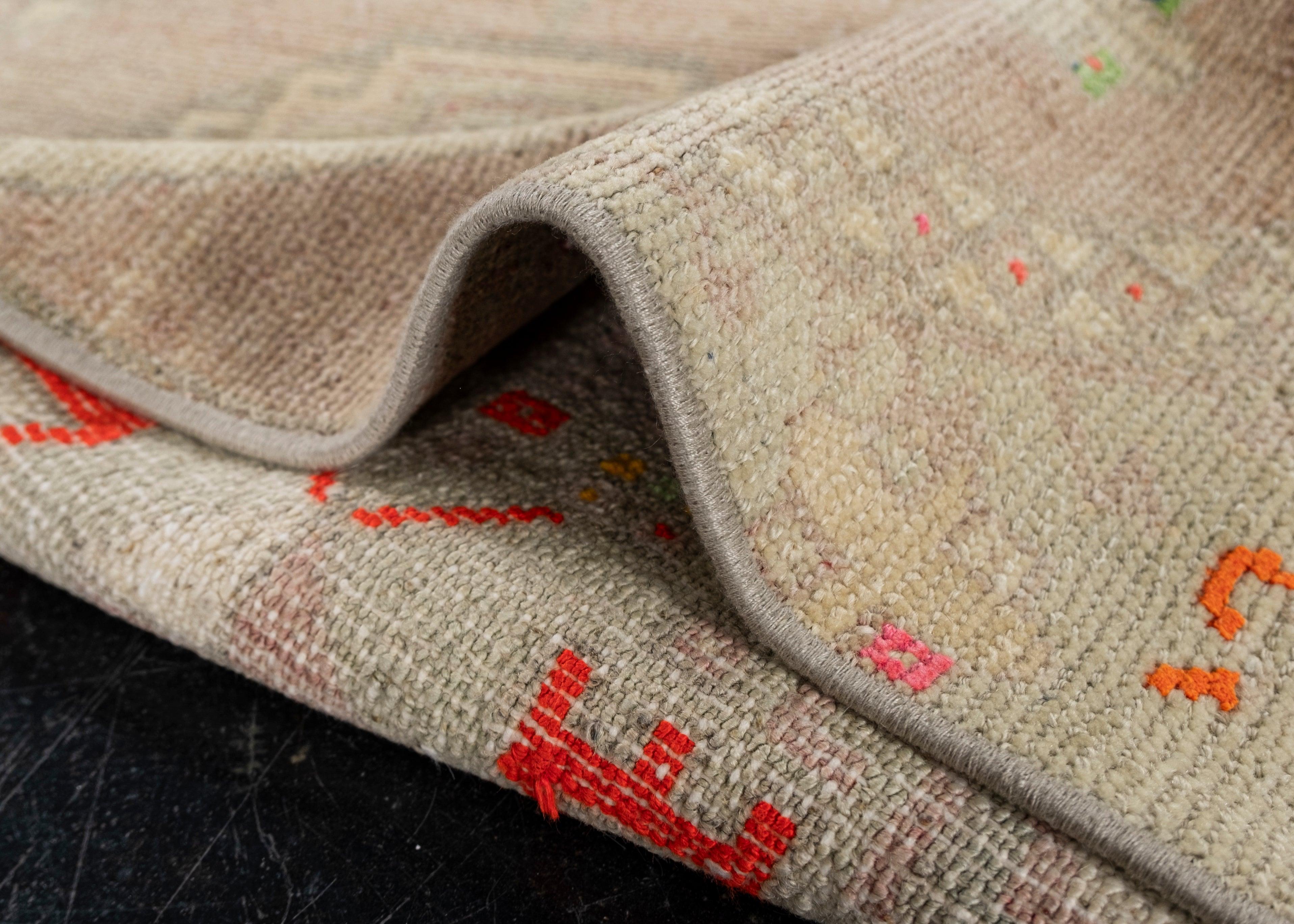 Mini Alfombra Turca Vintage Oriental Anudada a Mano 1'4