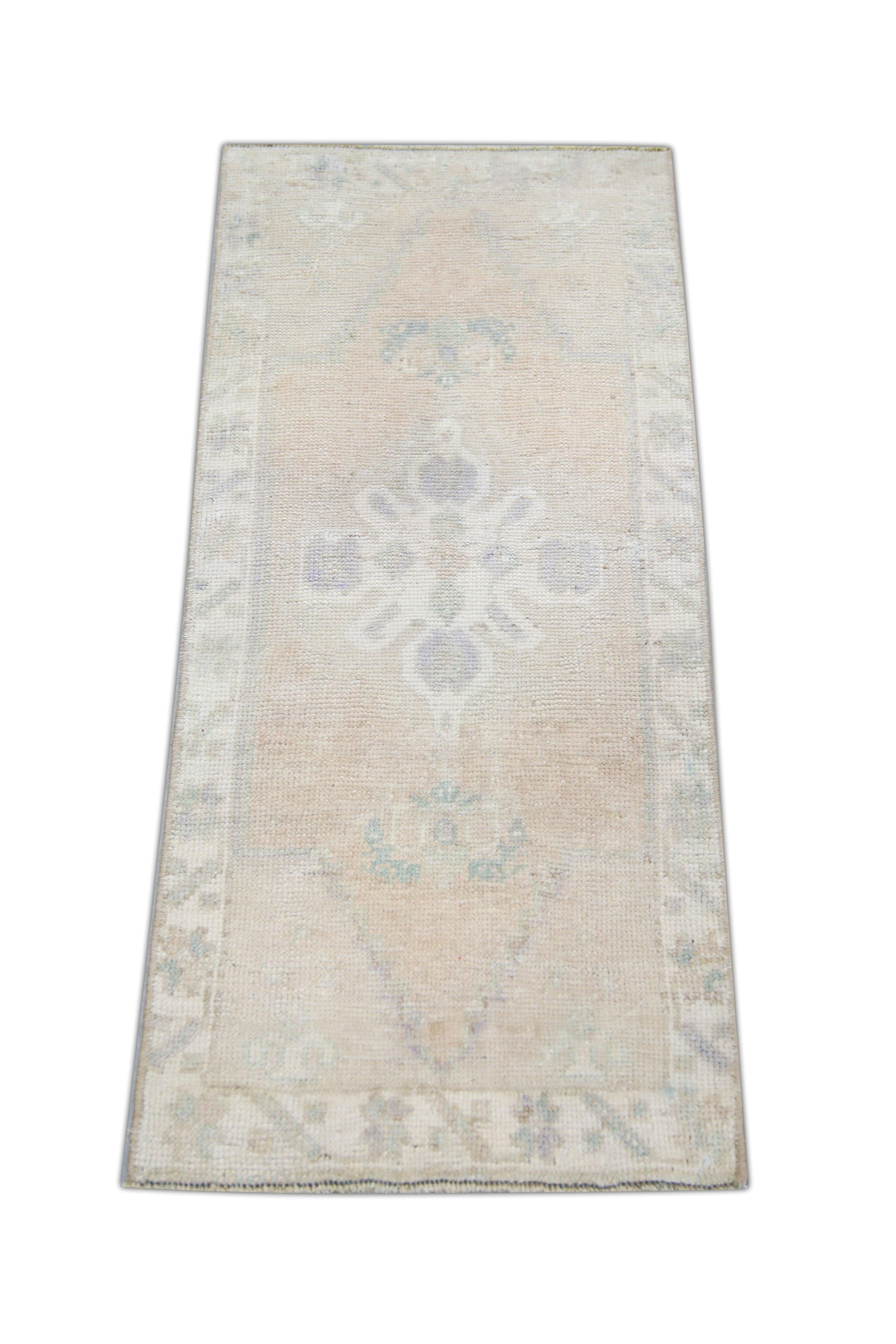 Oriental Hand Knotted Vintage Turkish Mini Rug 1'4