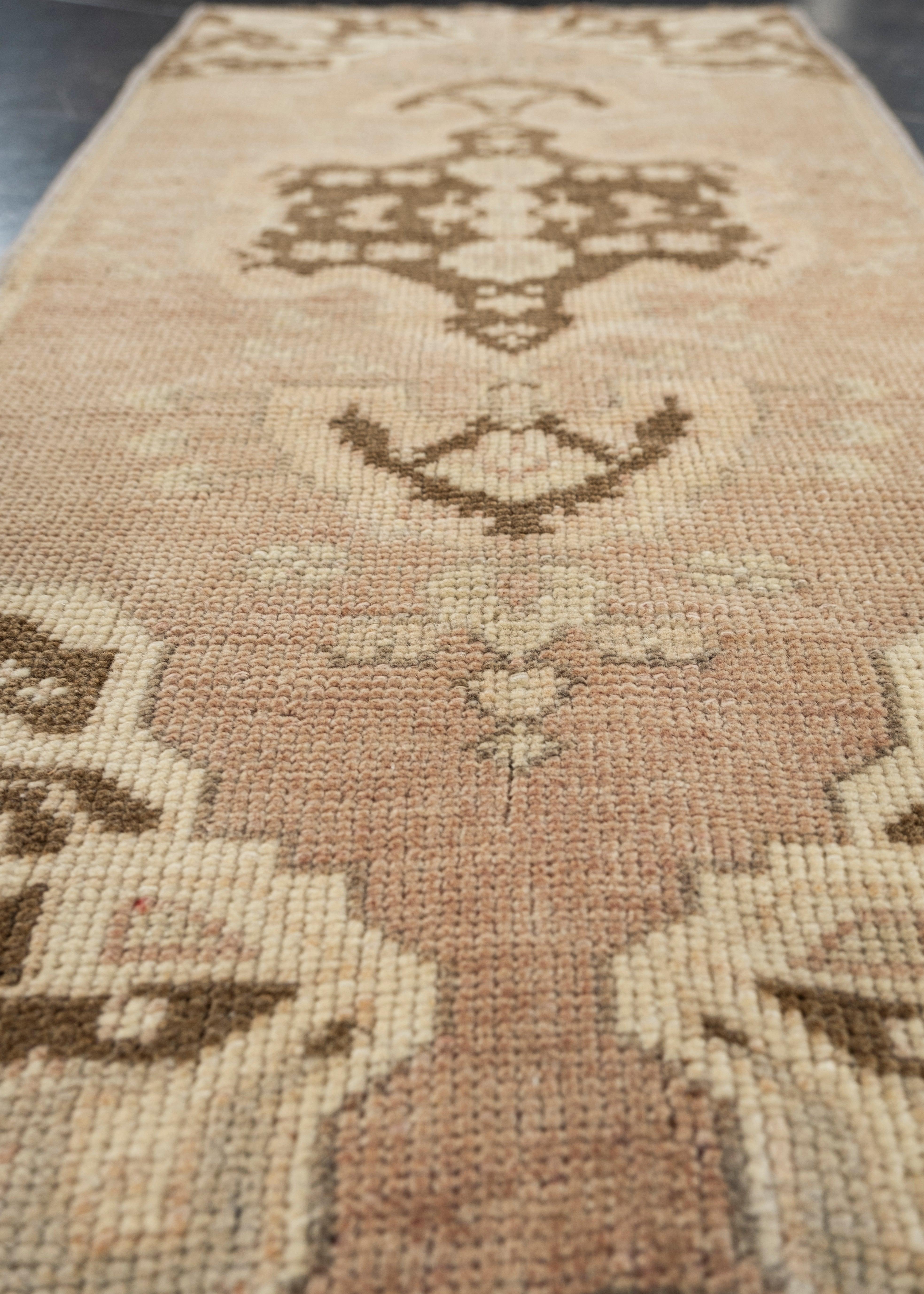 Orientalischer handgeknüpfter türkischer Vintage-Miniteppich 1'5
