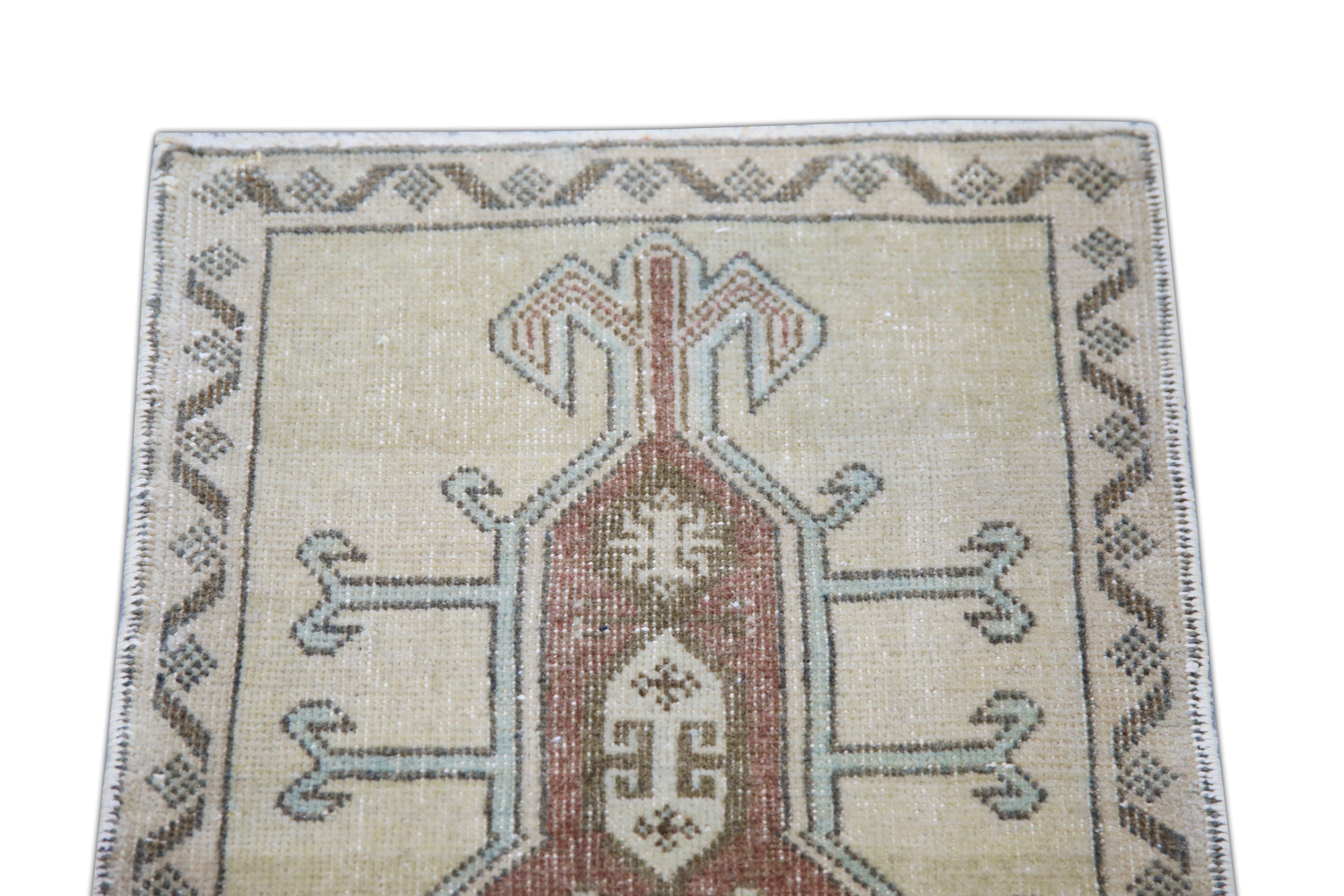 Orientalischer handgeknüpfter türkischer Vintage-Miniteppich 1'5