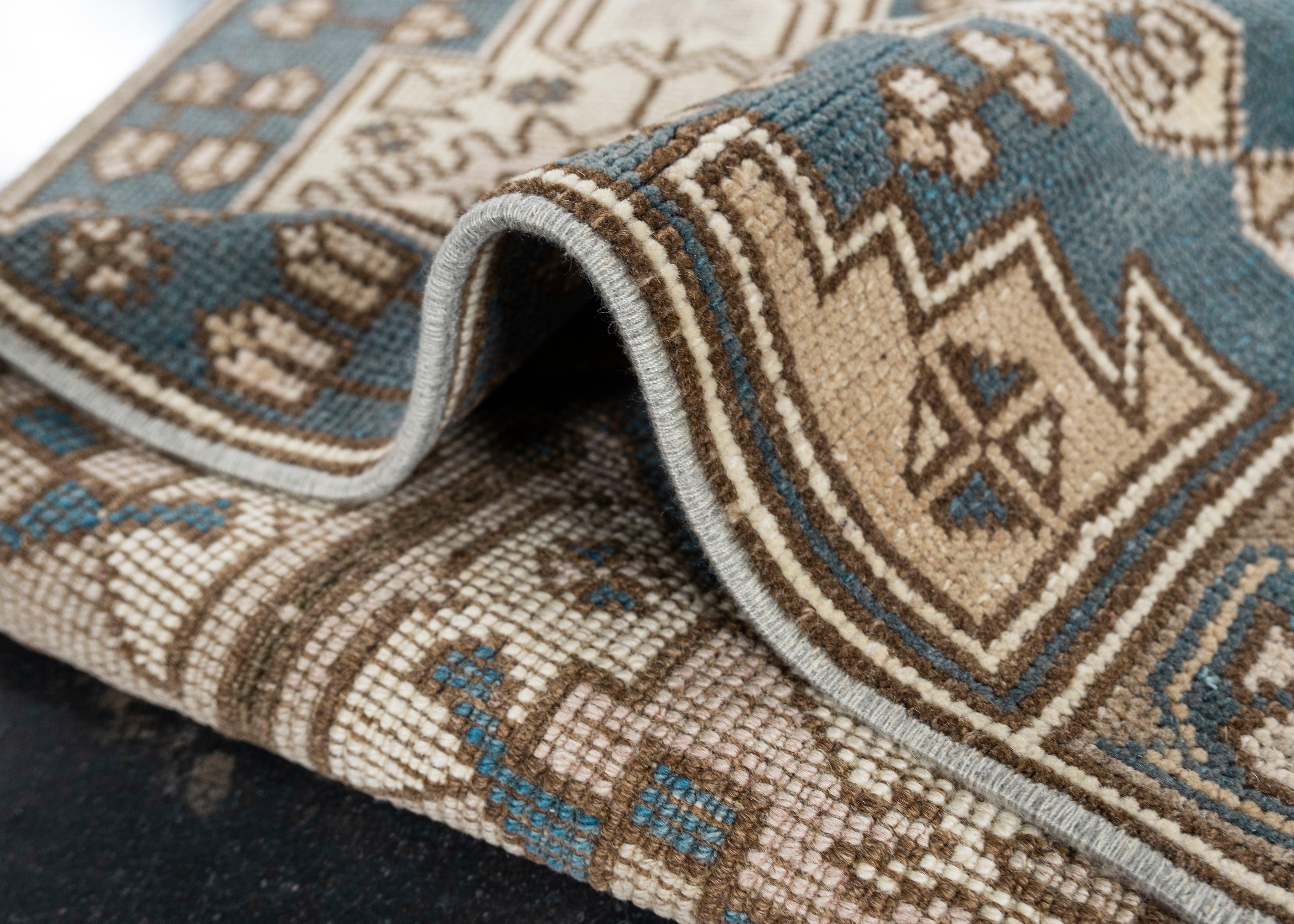 Mini tapis turc vintage noué à la main 1'5